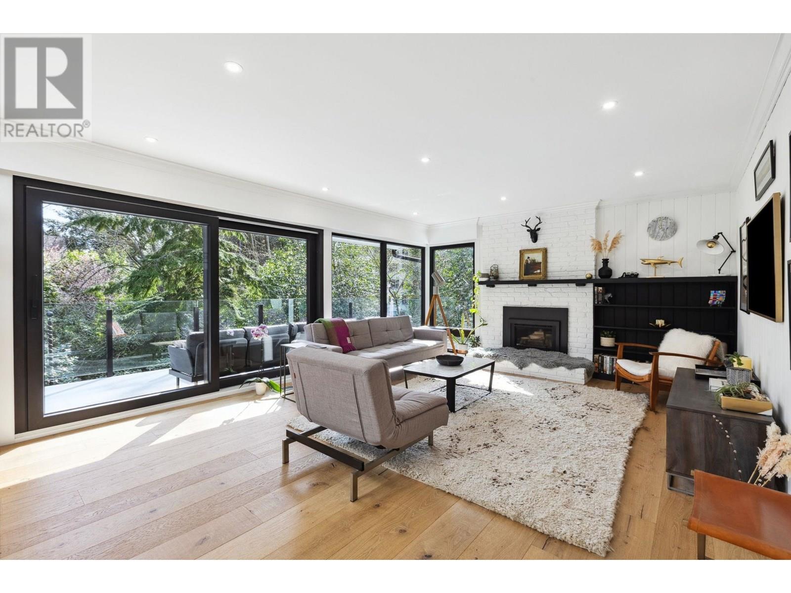 1820 FULTON AVENUE, west vancouver, British Columbia V7V1S9