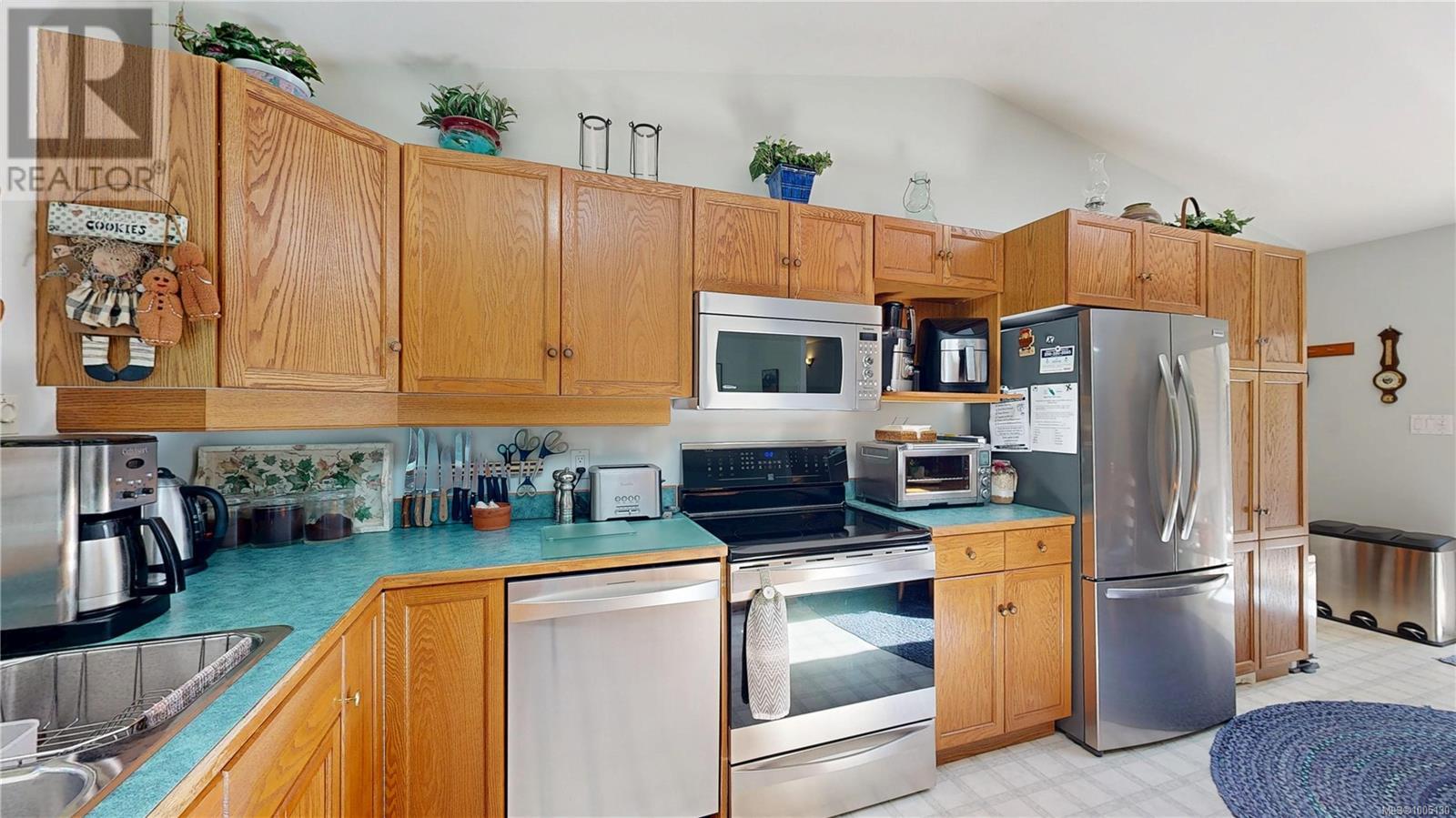 Property at 321 Kirby Rd image 5