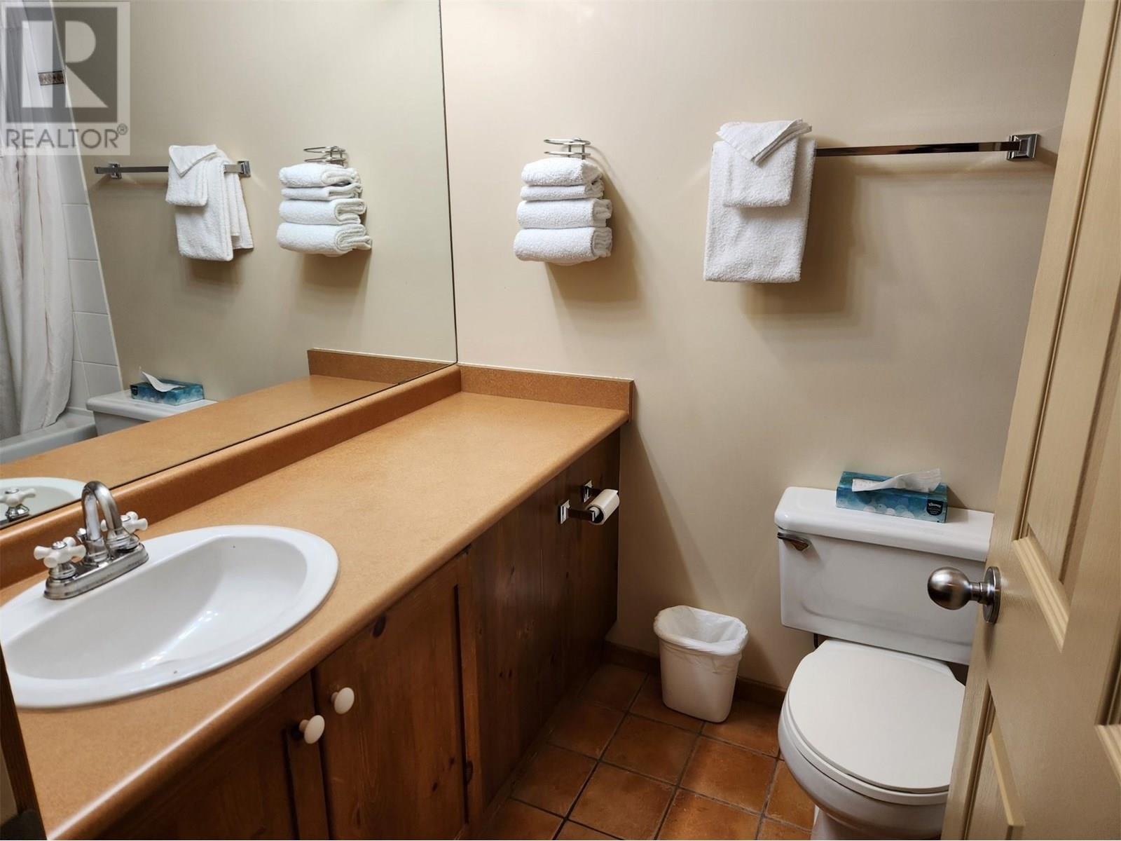 2060 Summit Drive Unit# 106, Panorama, British Columbia V0A 1T0 - Photo 8 - 10353773