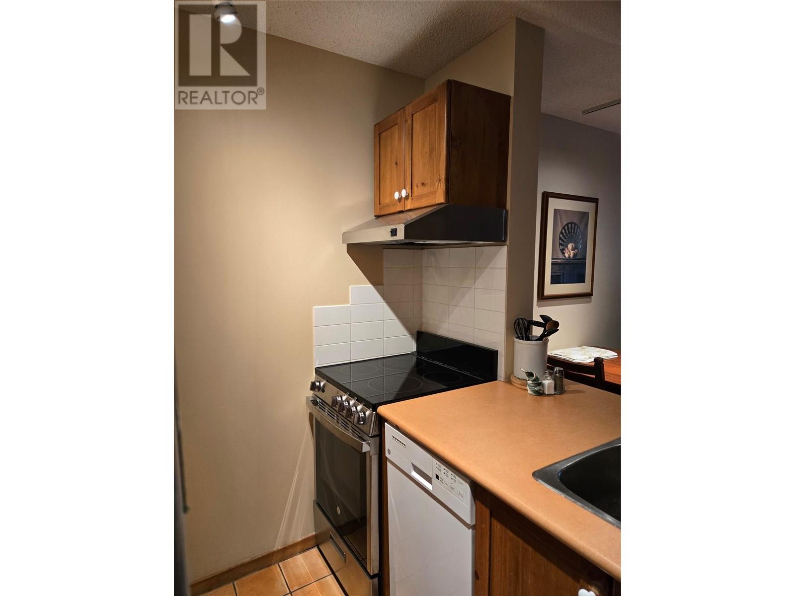 2060 Summit Drive Unit# 106, Panorama, British Columbia V0A 1T0 - Photo 11 - 10353773
