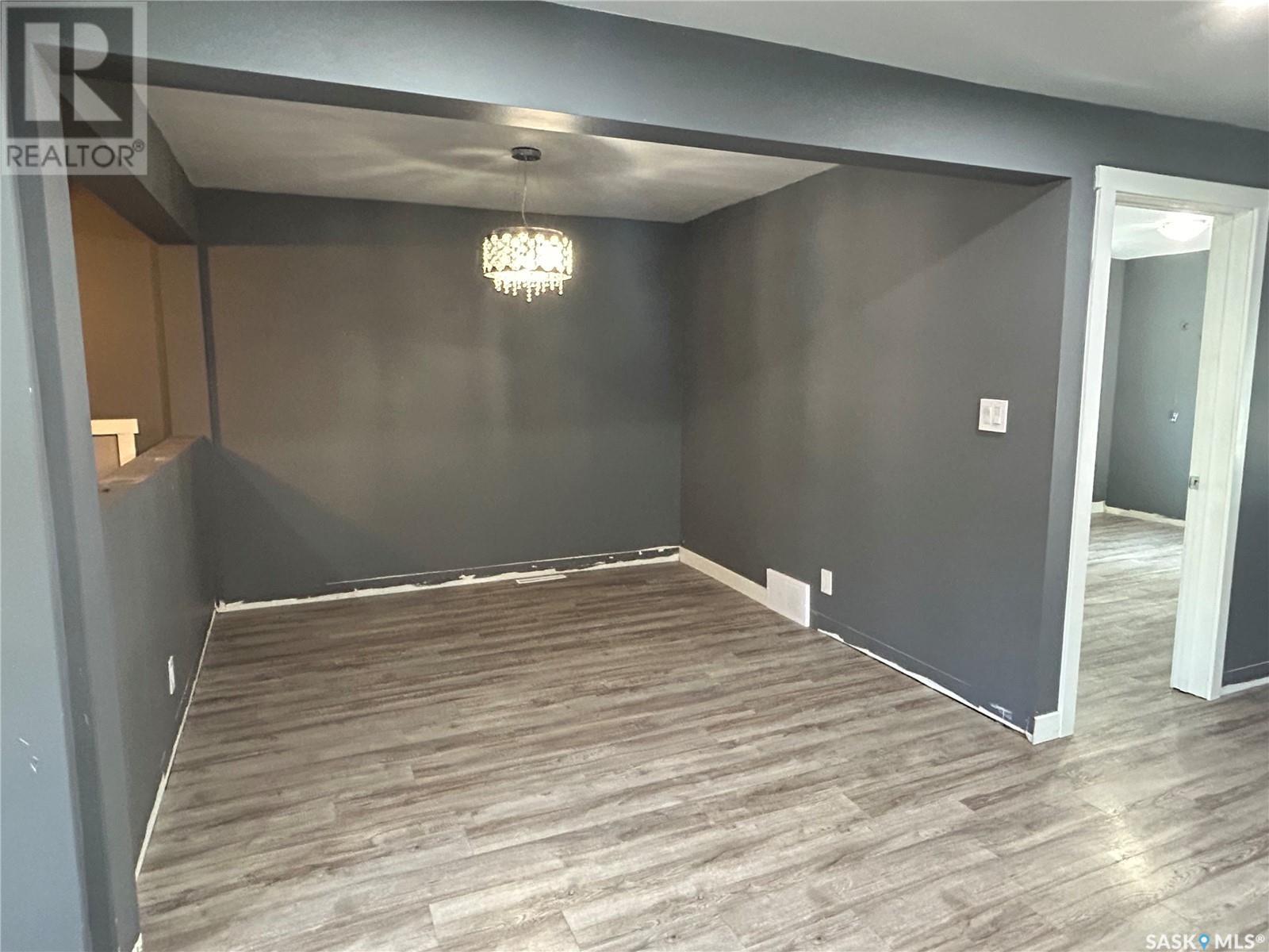 3 Coteau Avenue, Halbrite, Saskatchewan  S0C 1H0 - Photo 14 - SK011330