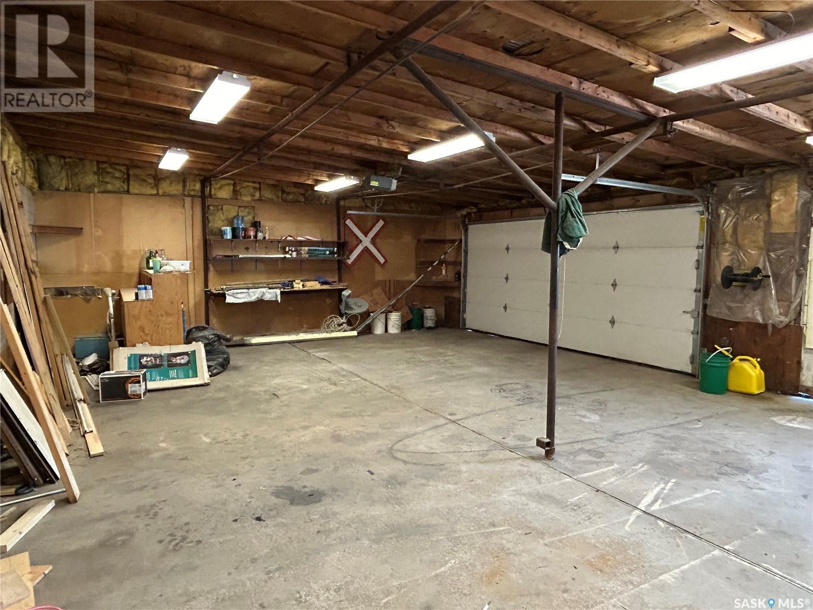 3 Coteau Avenue, Halbrite, Saskatchewan  S0C 1H0 - Photo 8 - SK011330
