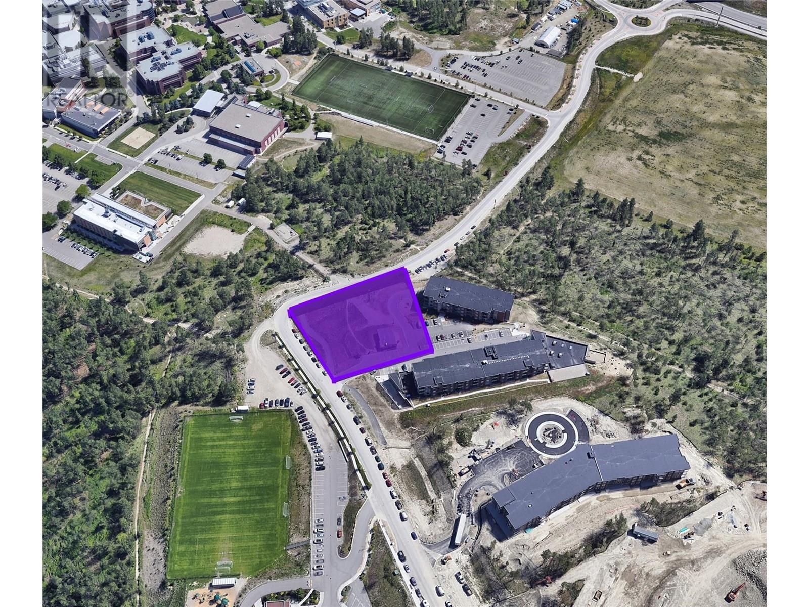 975 - 985 ACADEMY Way, Kelowna, British Columbia