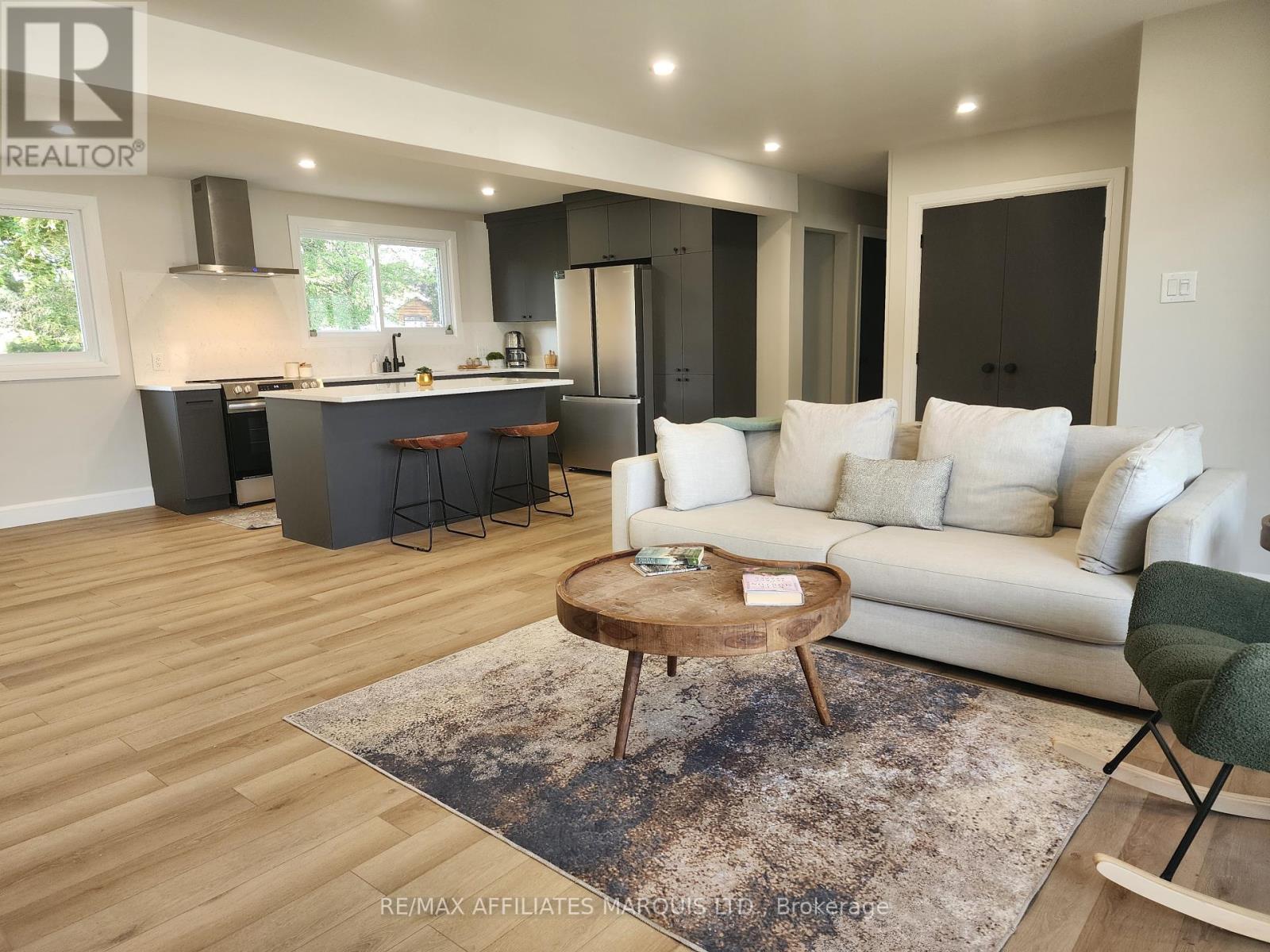 Property at 1409 LEONARD AVENUE image 2