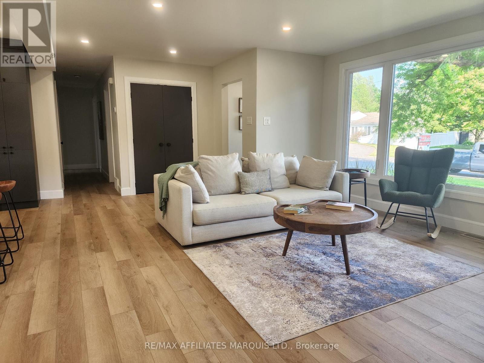 Property at 1409 LEONARD AVENUE image 3