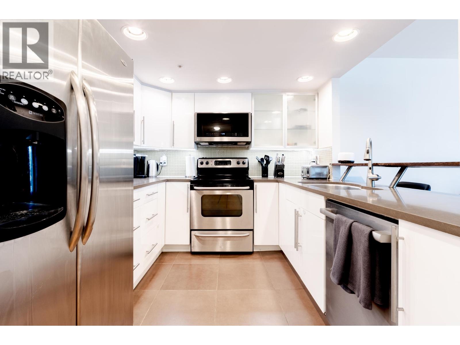 202 1188 Quebec Street, Vancouver, British Columbia  V6A 4B2 - Photo 3 - R3018619