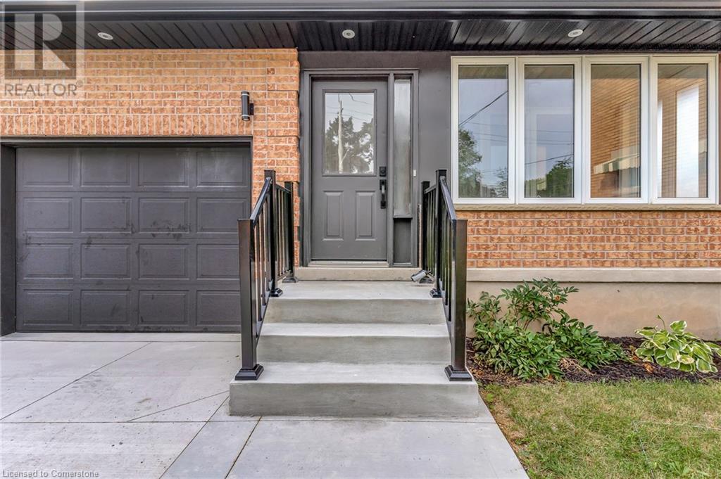 Property at 126 HIGHLAND Road W image 1
