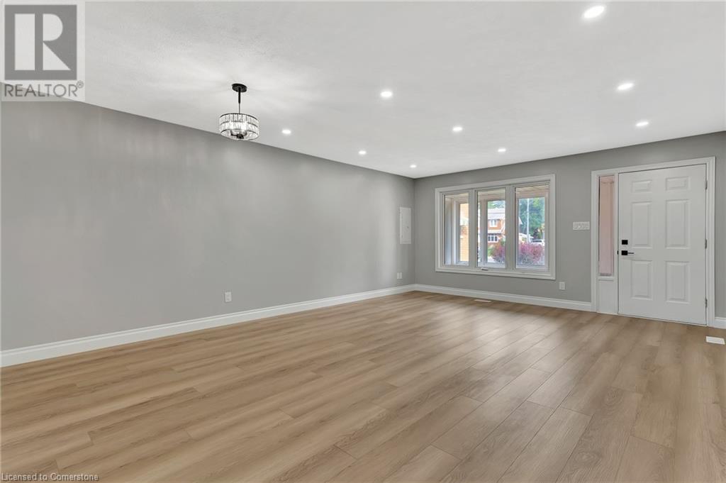 Property at 126 HIGHLAND Road W image 5