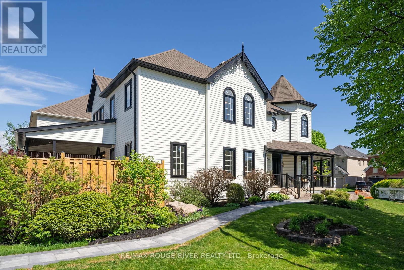 Property at 10 SAWYER AVENUE image 3