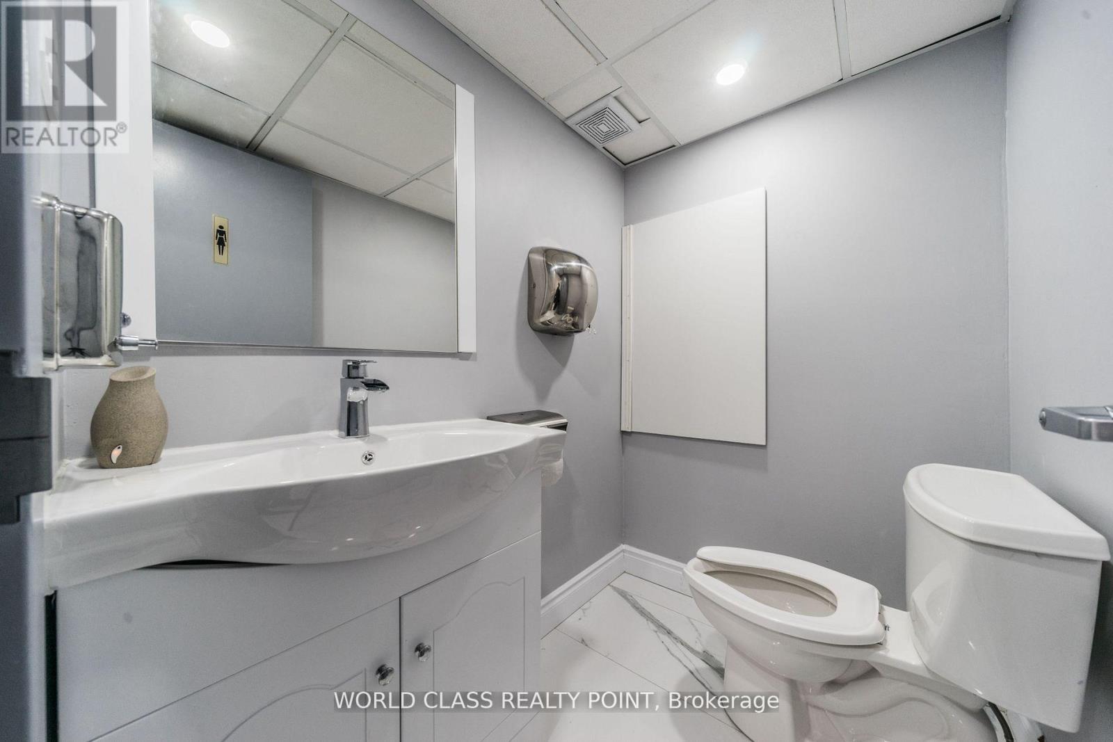 C115-R8 - 55 Lebovic Avenue, Toronto, Ontario  M1L 0H2 - Photo 7 - E12257719