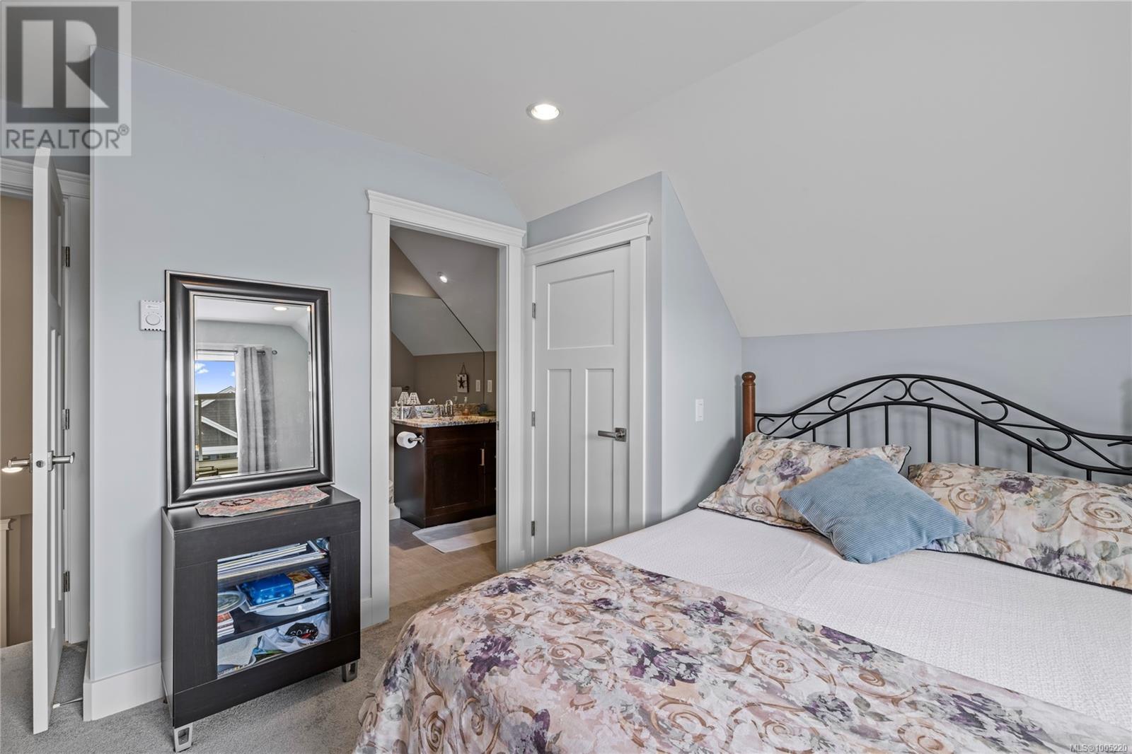 Property at 833 Retegno Ave image 4