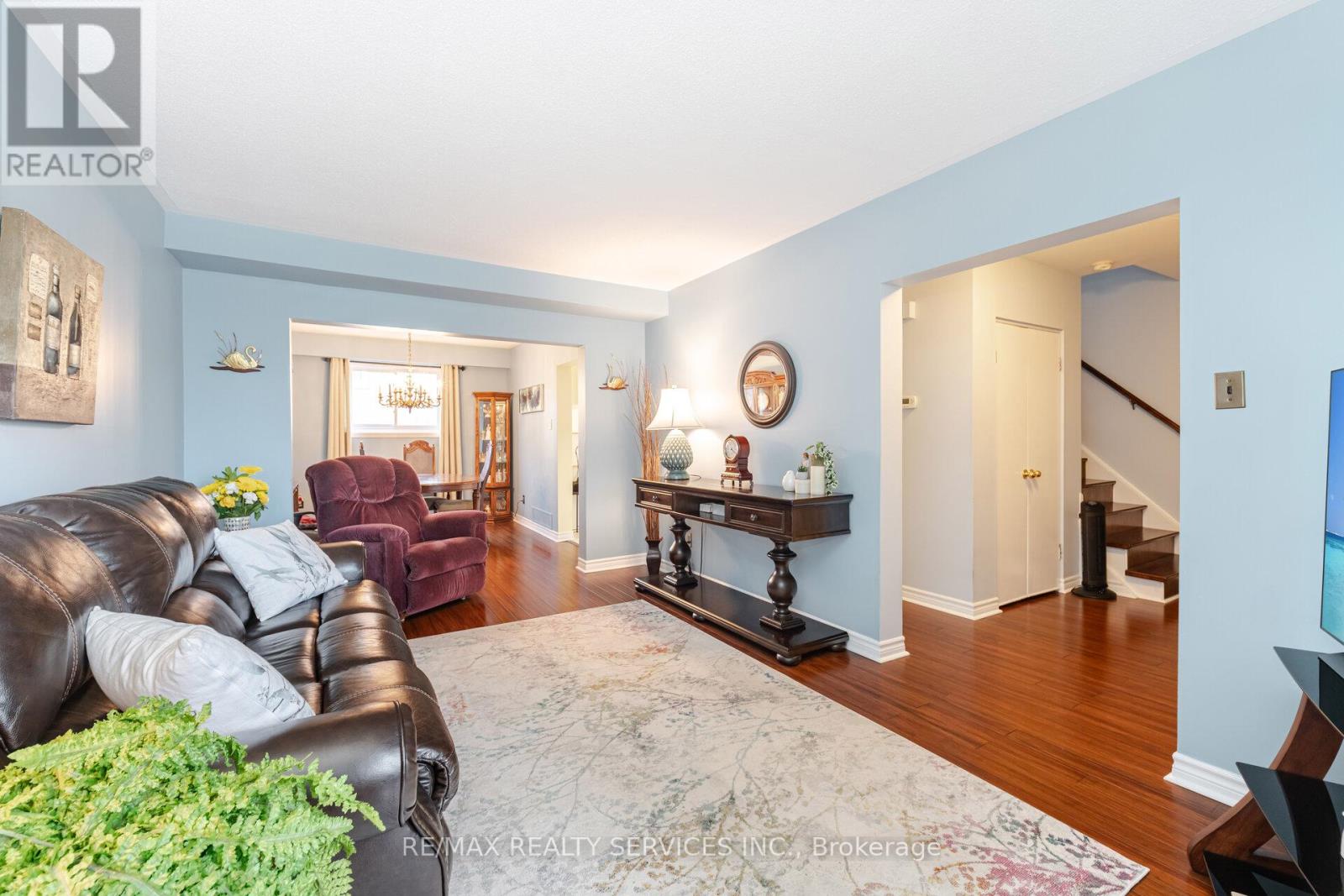 Property at 5 DANESBURY CRESCENT image 3