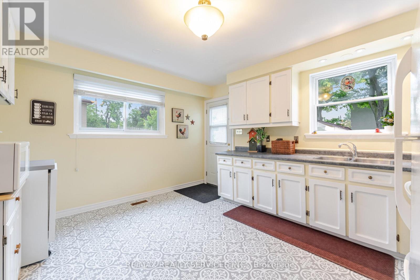 Property at 5 DANESBURY CRESCENT image 5