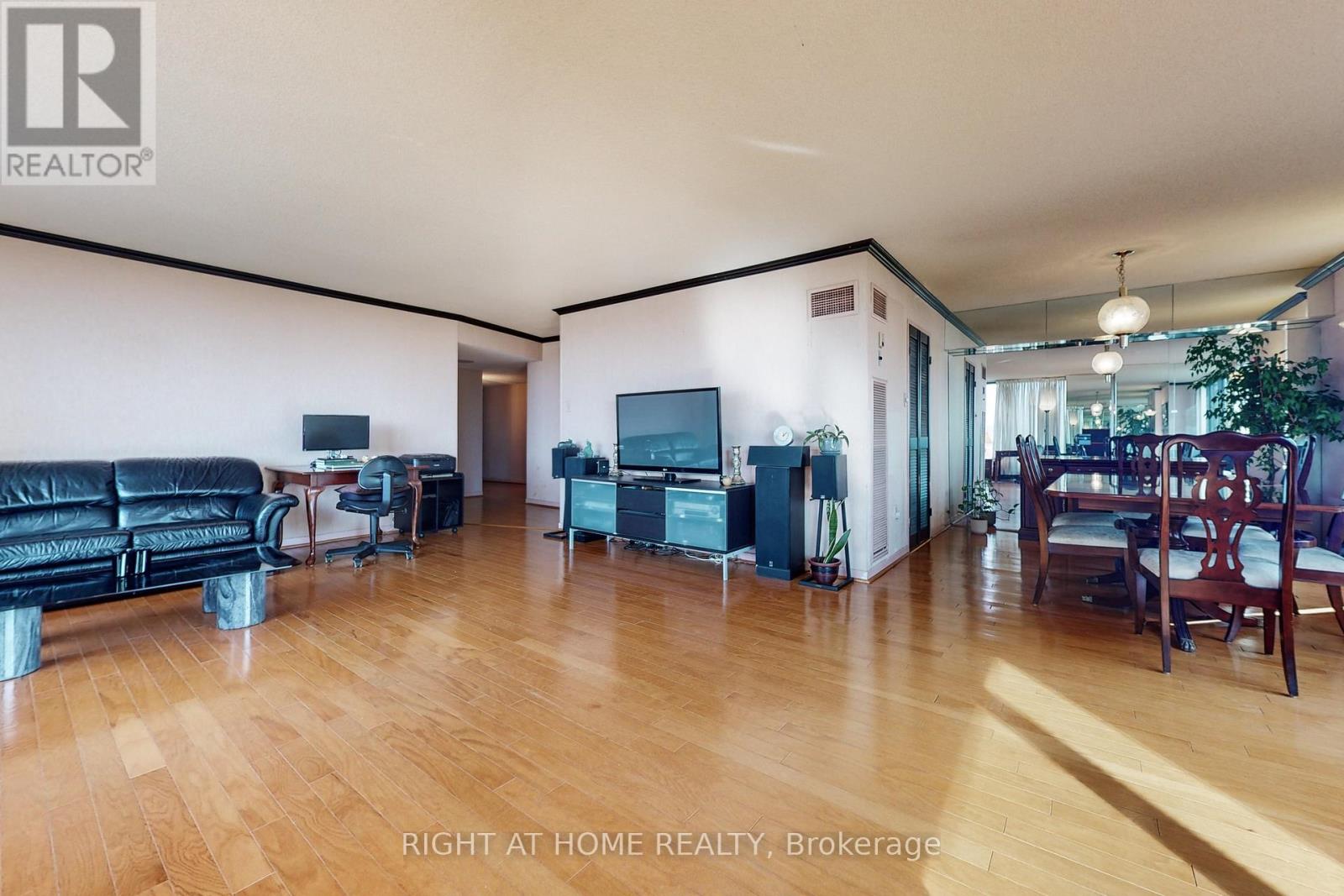 507 - 2045 Lake Shore Boulevard W, Toronto, Ontario  M8V 2Z6 - Photo 34 - W12257690