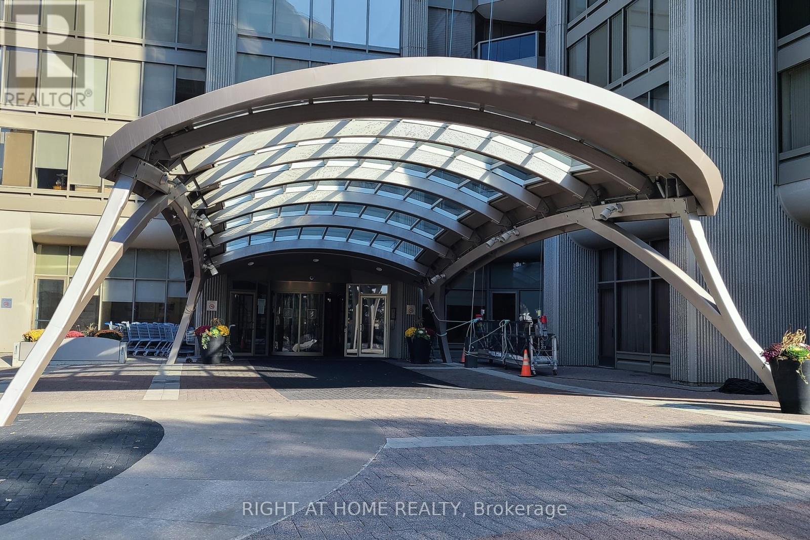507 - 2045 Lake Shore Boulevard W, Toronto, Ontario  M8V 2Z6 - Photo 4 - W12257690