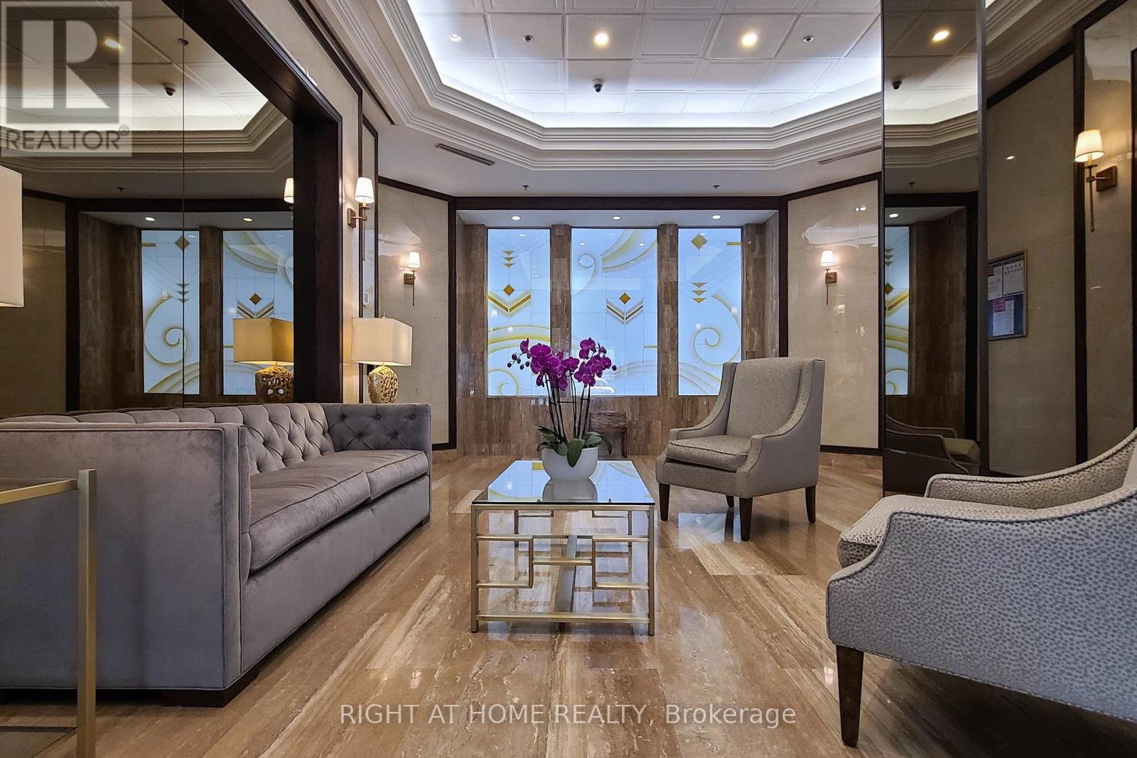507 - 2045 Lake Shore Boulevard W, Toronto, Ontario  M8V 2Z6 - Photo 5 - W12257690