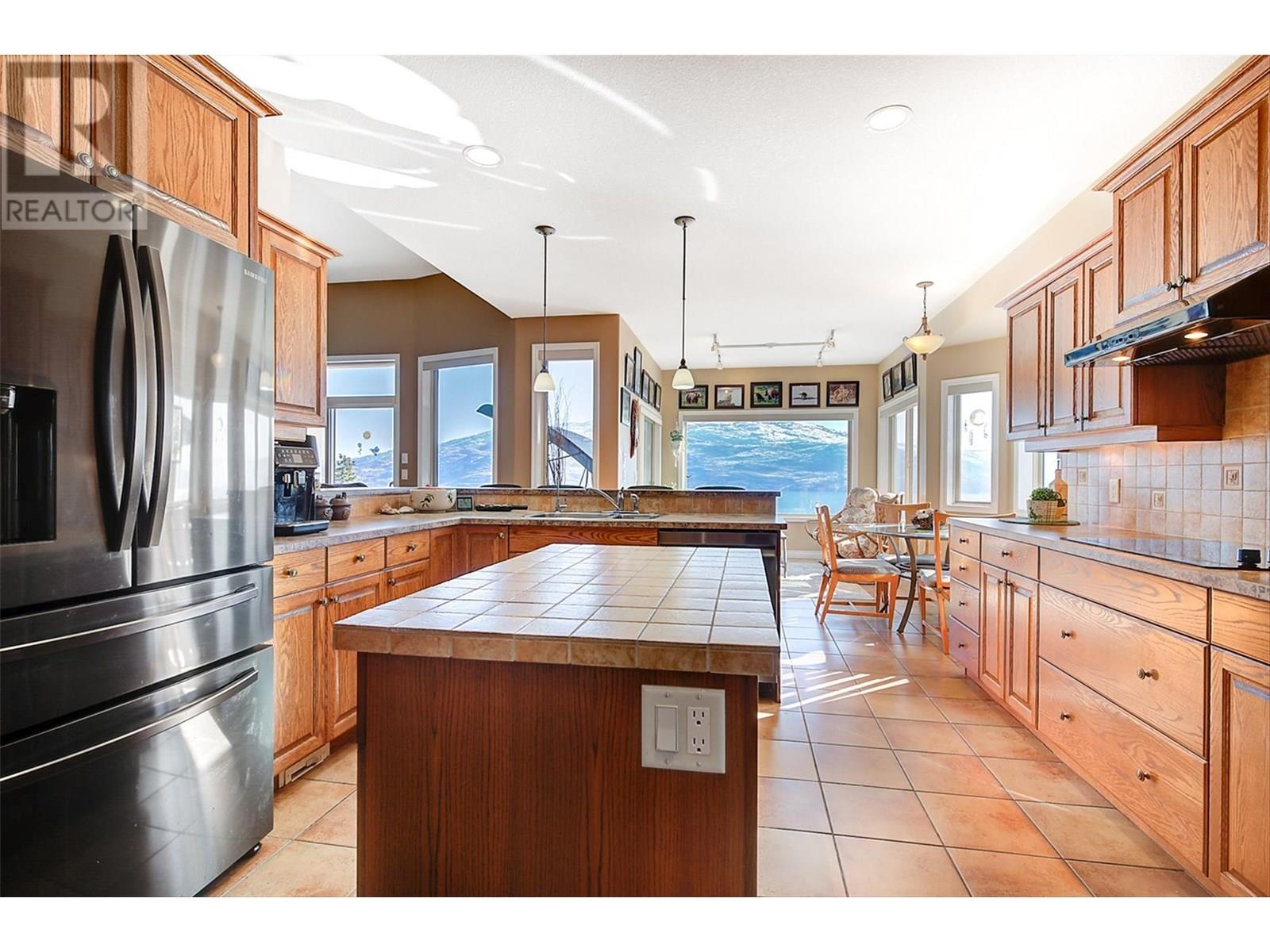 Property at 6469 Bulyea Avenue image 5
