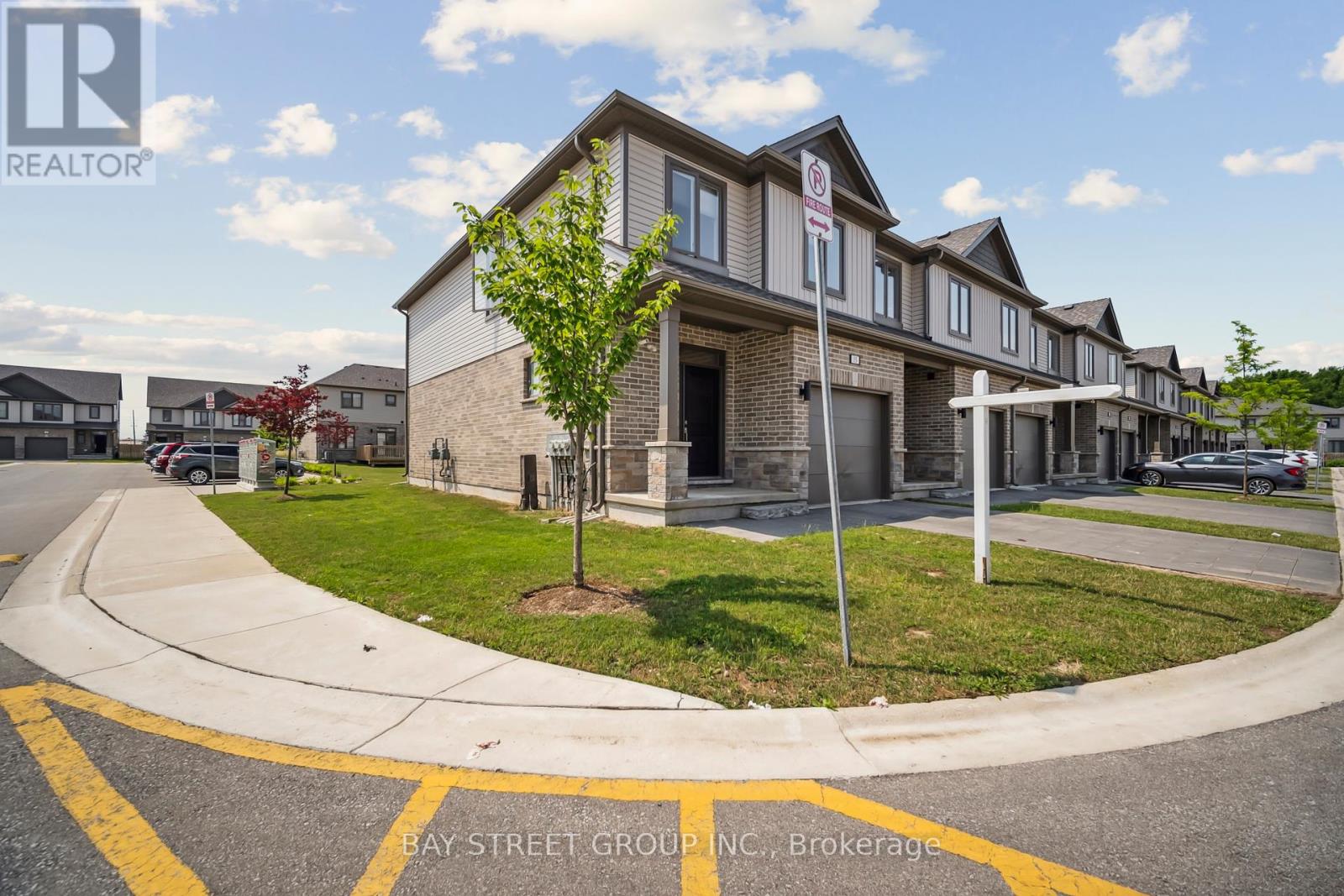 Property at 15 - 745 CHELTON ROAD image 2