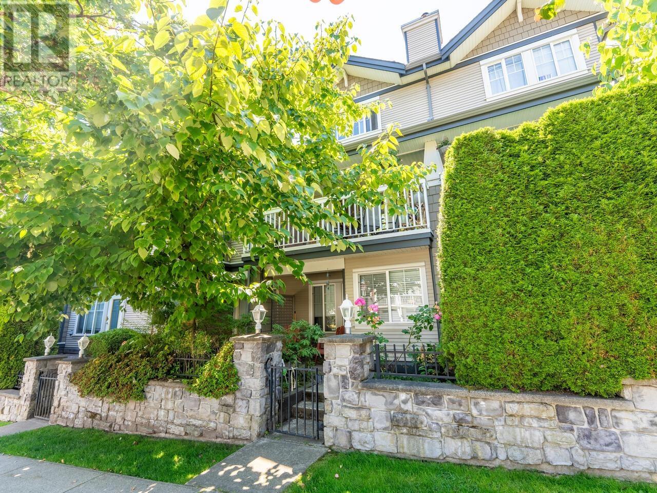 25 230 TENTH STREET, new westminster, British Columbia V3M3X9