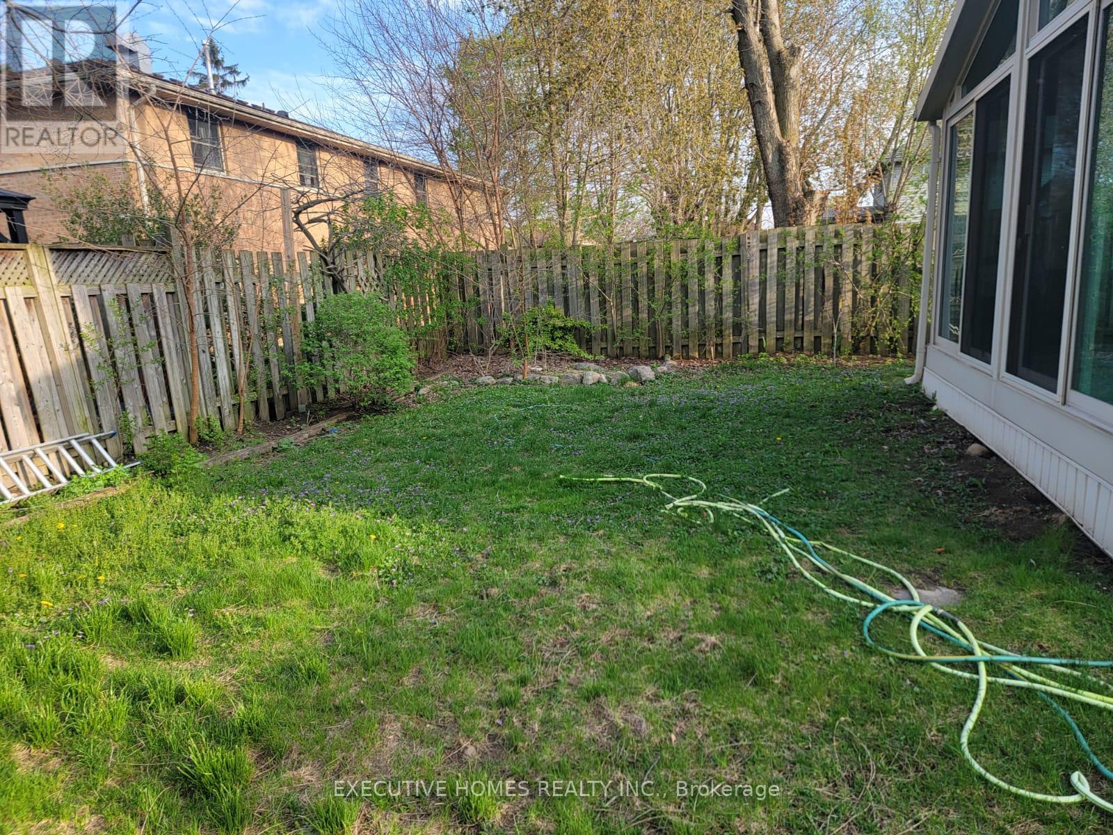 Property at 595 PRESTON PARKWAY image 4