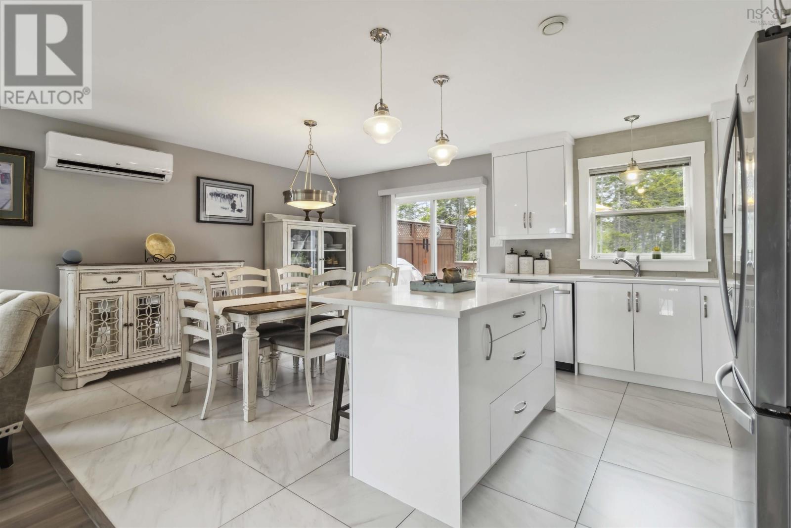 Property at 130 Hamilton Drive image 4