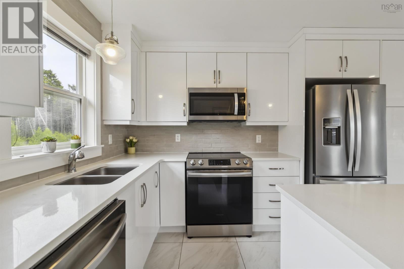 Property at 130 Hamilton Drive image 5