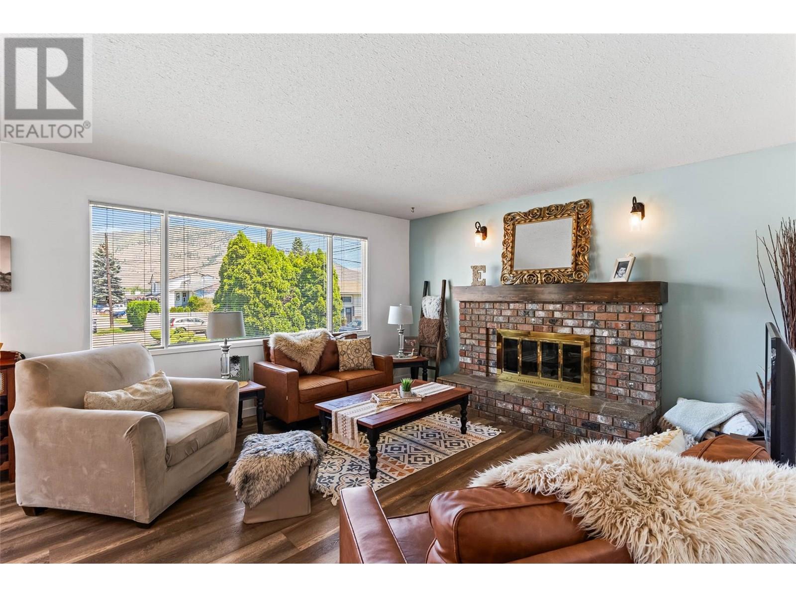 Property at 1683 SHERIDAN Drive image 5