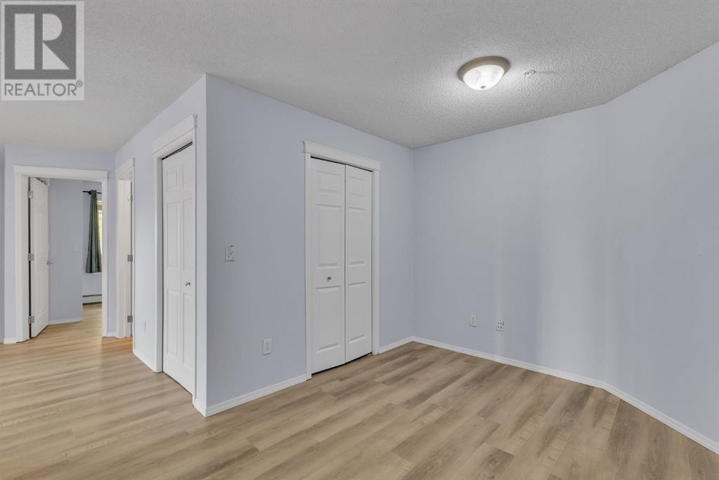 Property at 6101, 70 Panamount Drive NW image 4