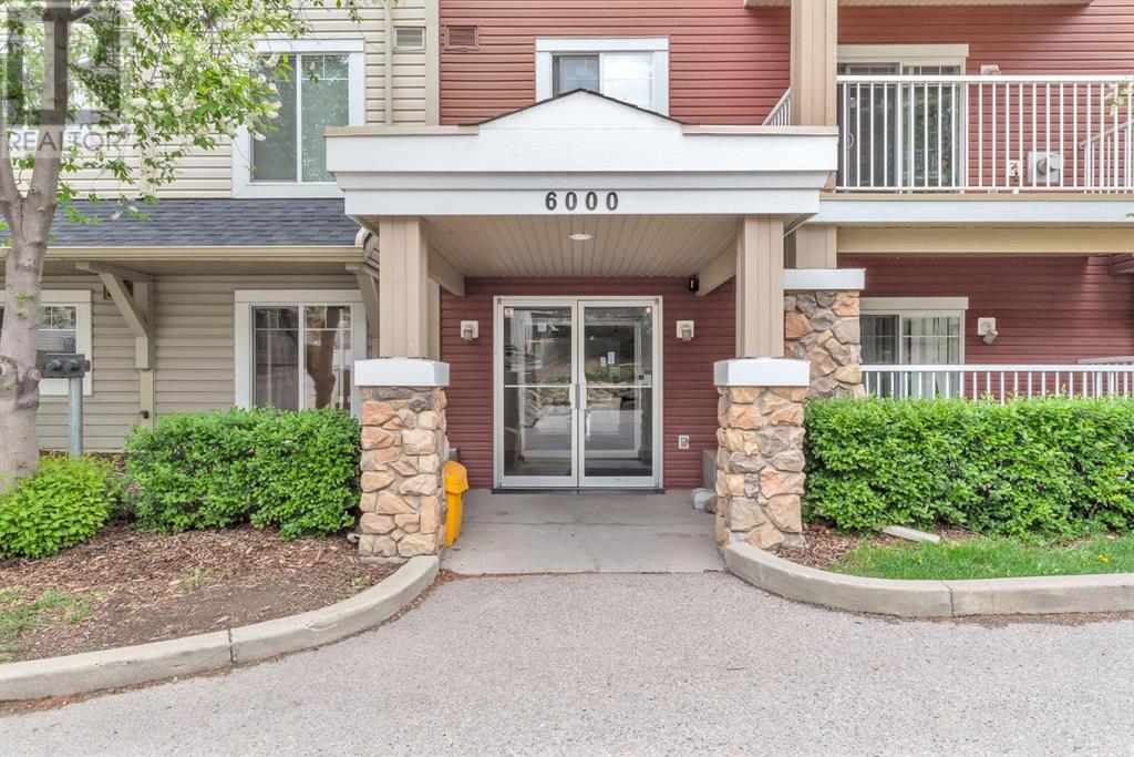 Property at 6101, 70 Panamount Drive NW image 2