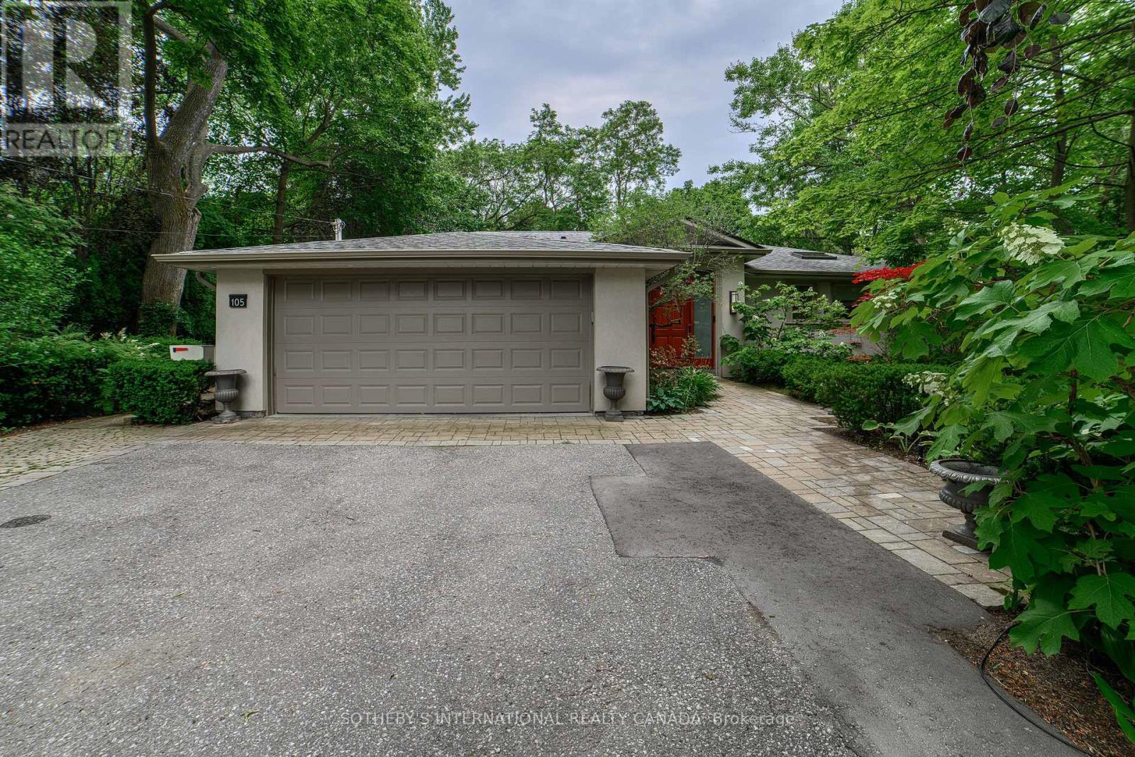 Property at 105 ROXBOROUGH DRIVE image 4