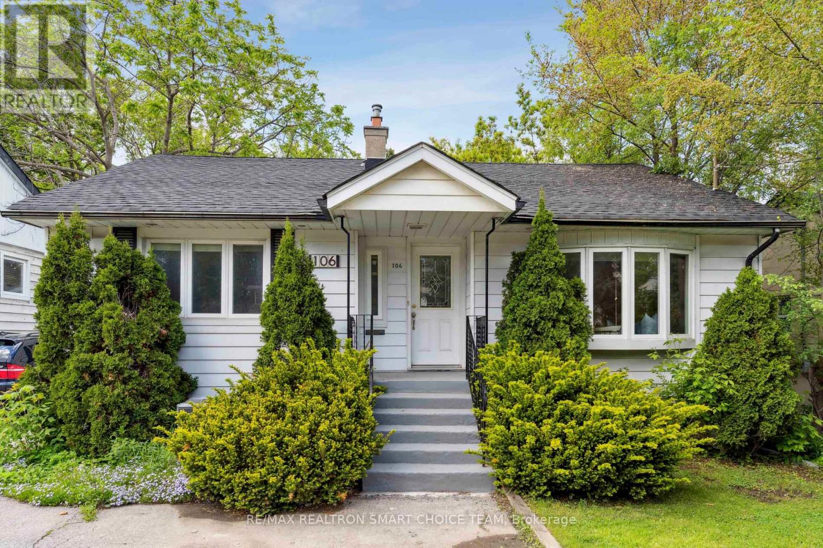 Property at 106 STEELES AVENUE E image 1