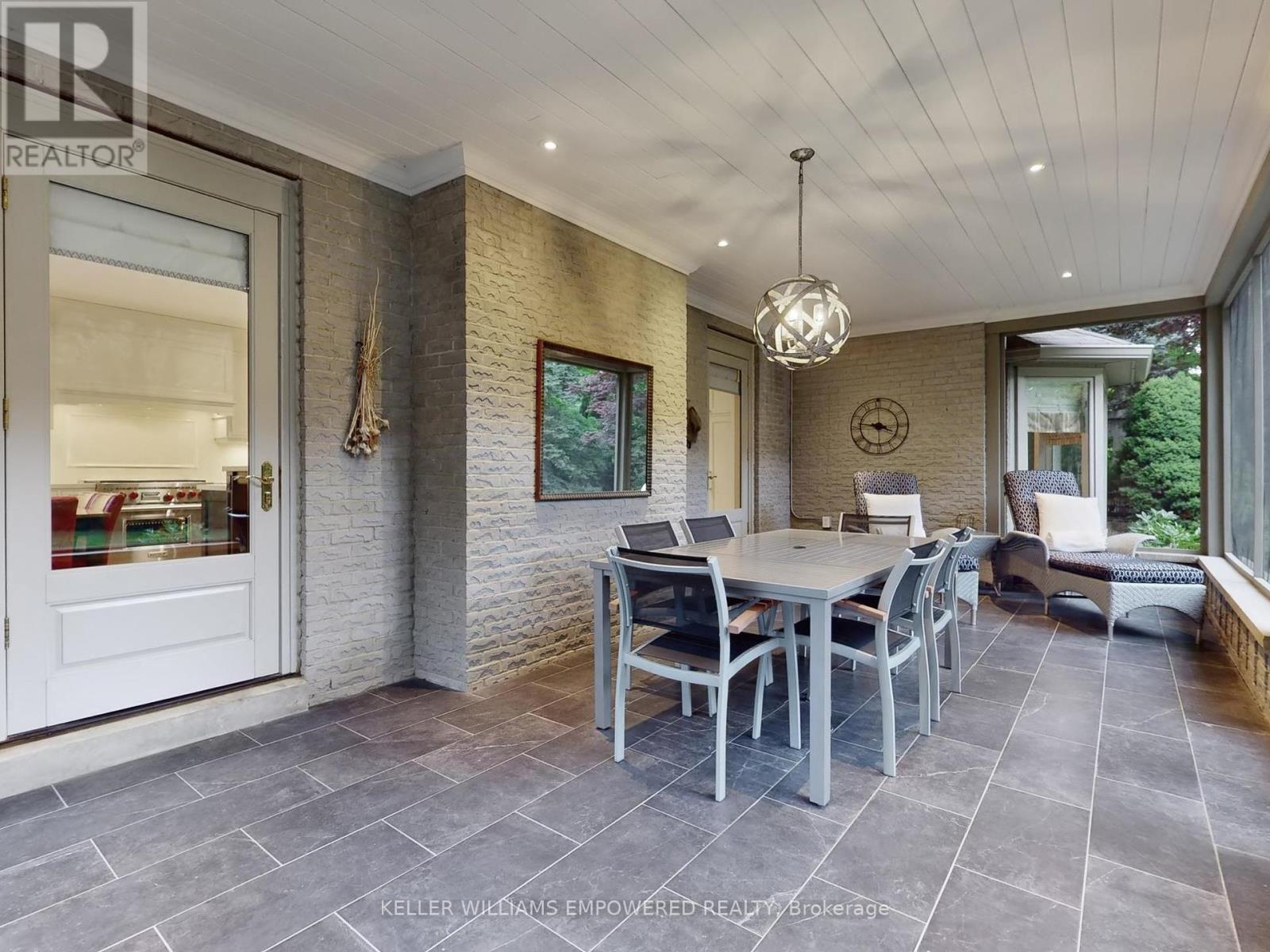 204 Forest Ridge Road, Richmond Hill, Ontario  L4E 3L8 - Photo 11 - N12257763