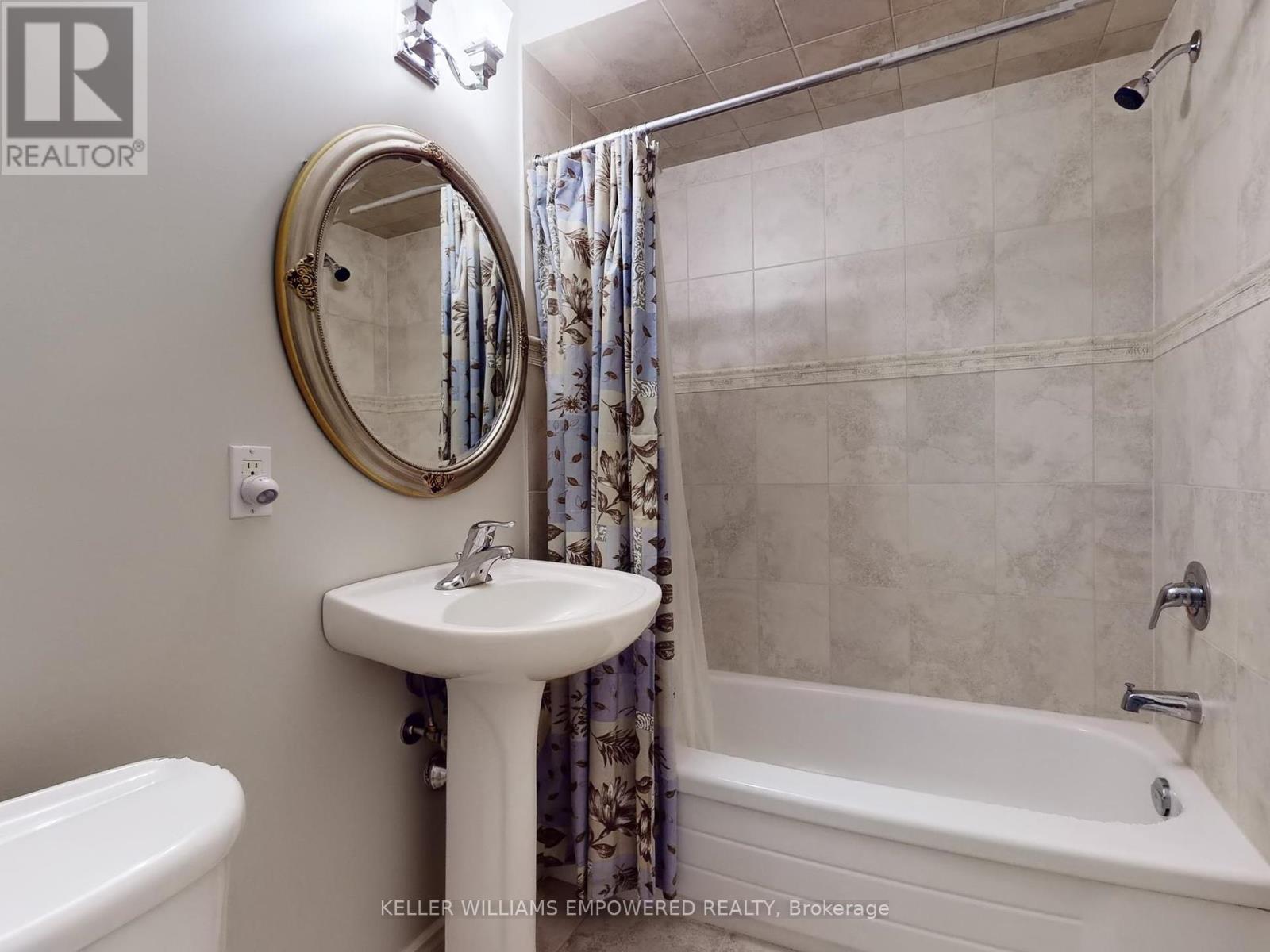204 Forest Ridge Road, Richmond Hill, Ontario  L4E 3L8 - Photo 18 - N12257763