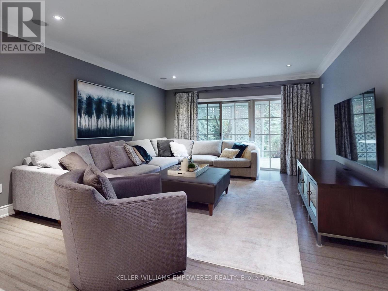 204 Forest Ridge Road, Richmond Hill, Ontario  L4E 3L8 - Photo 6 - N12257763
