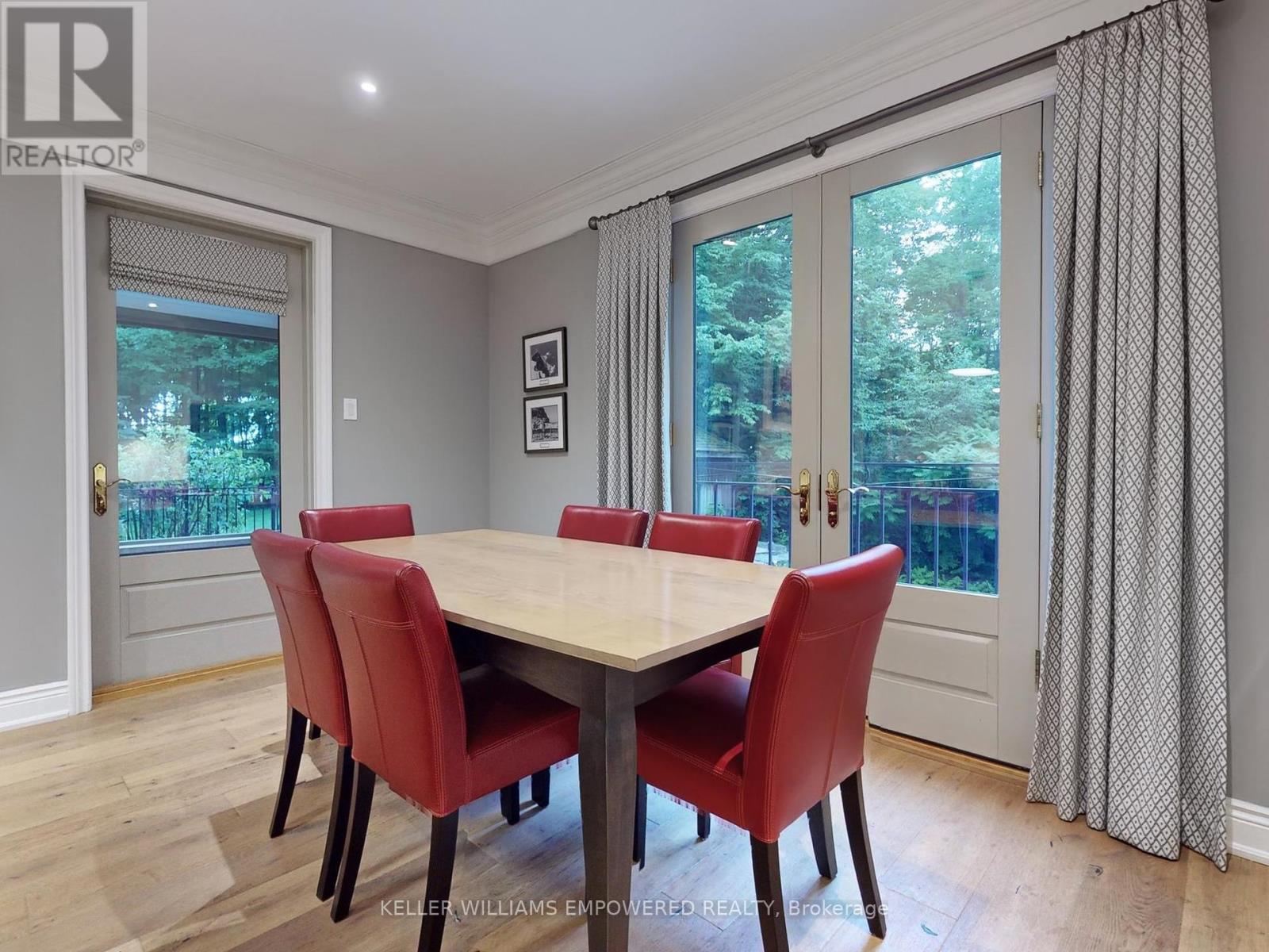204 Forest Ridge Road, Richmond Hill, Ontario  L4E 3L8 - Photo 9 - N12257763