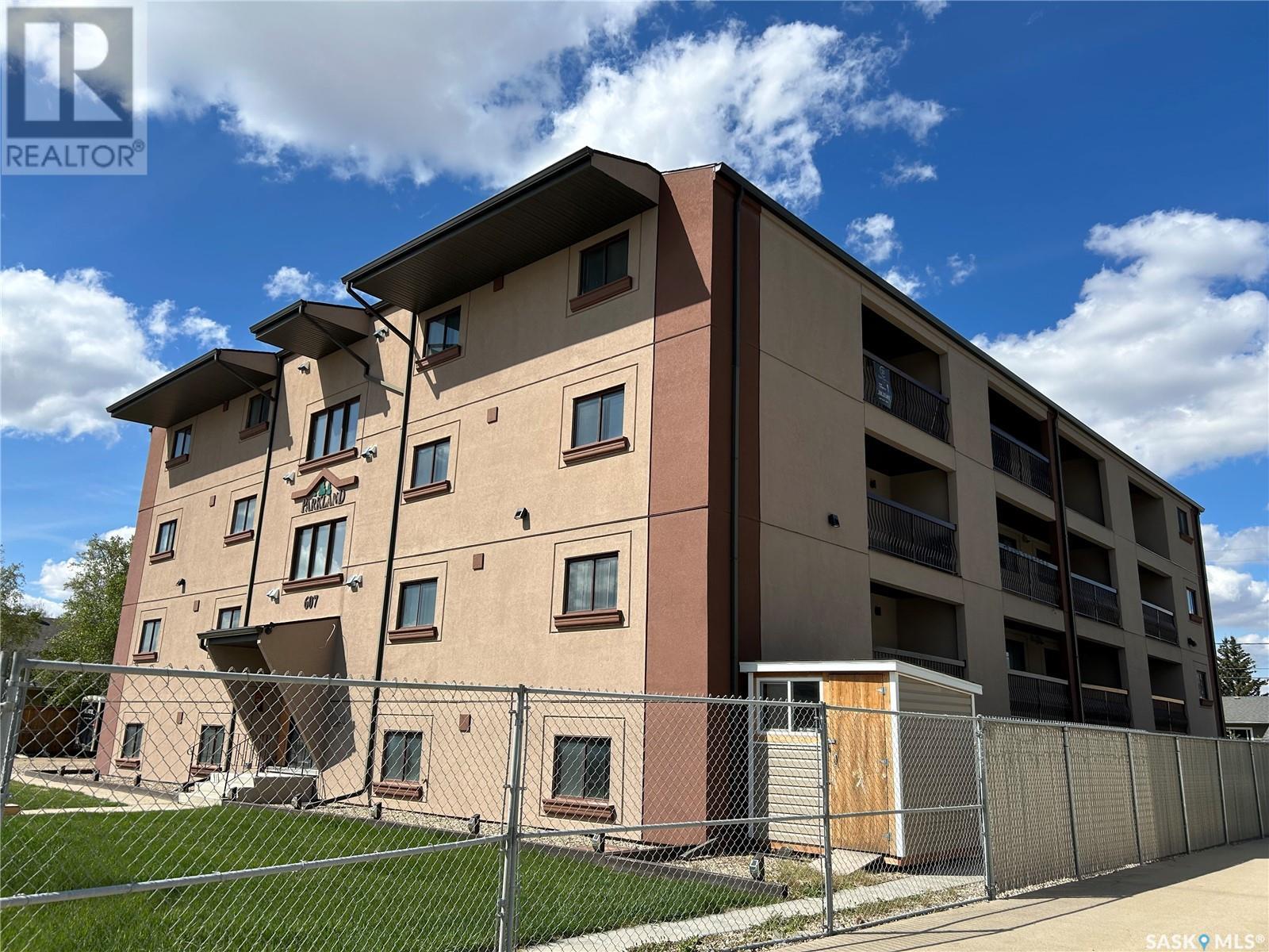 Property at 106 607 10th STREET image 1