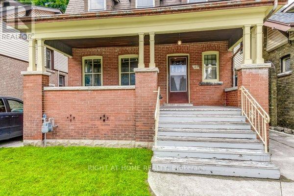182 Balmoral Avenue S, Hamilton, Ontario  L8M 3K3 - Photo 4 - X12257770