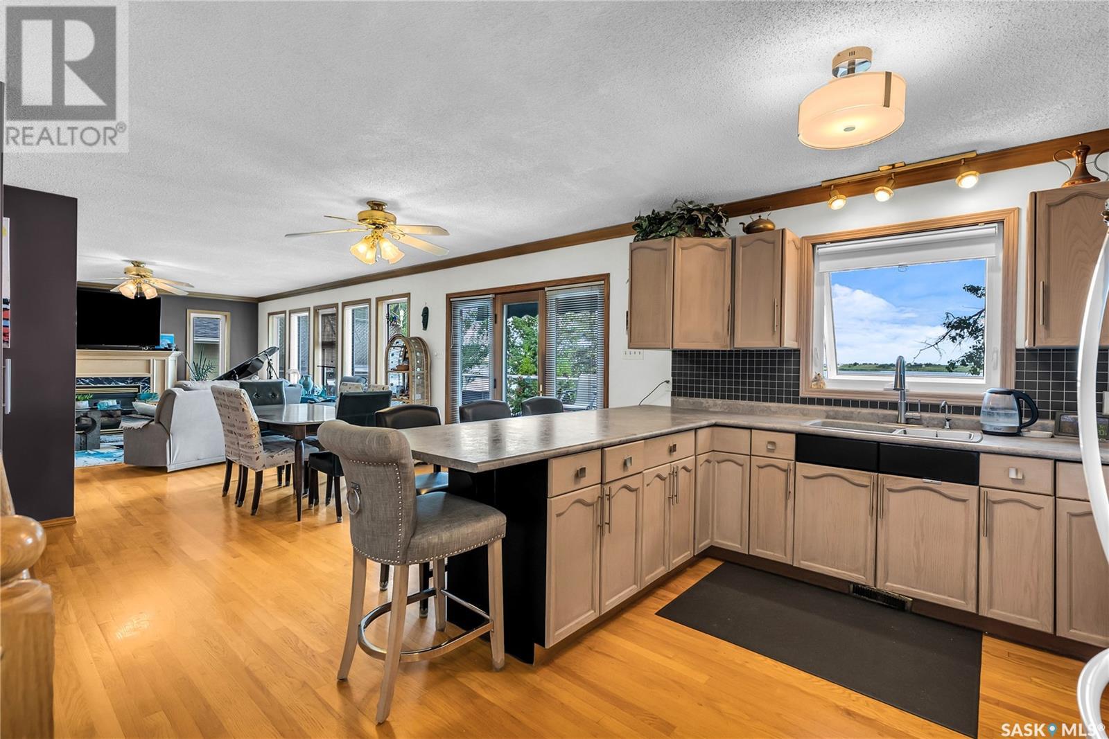 Property at 37 McCrimmon CRESCENT image 2