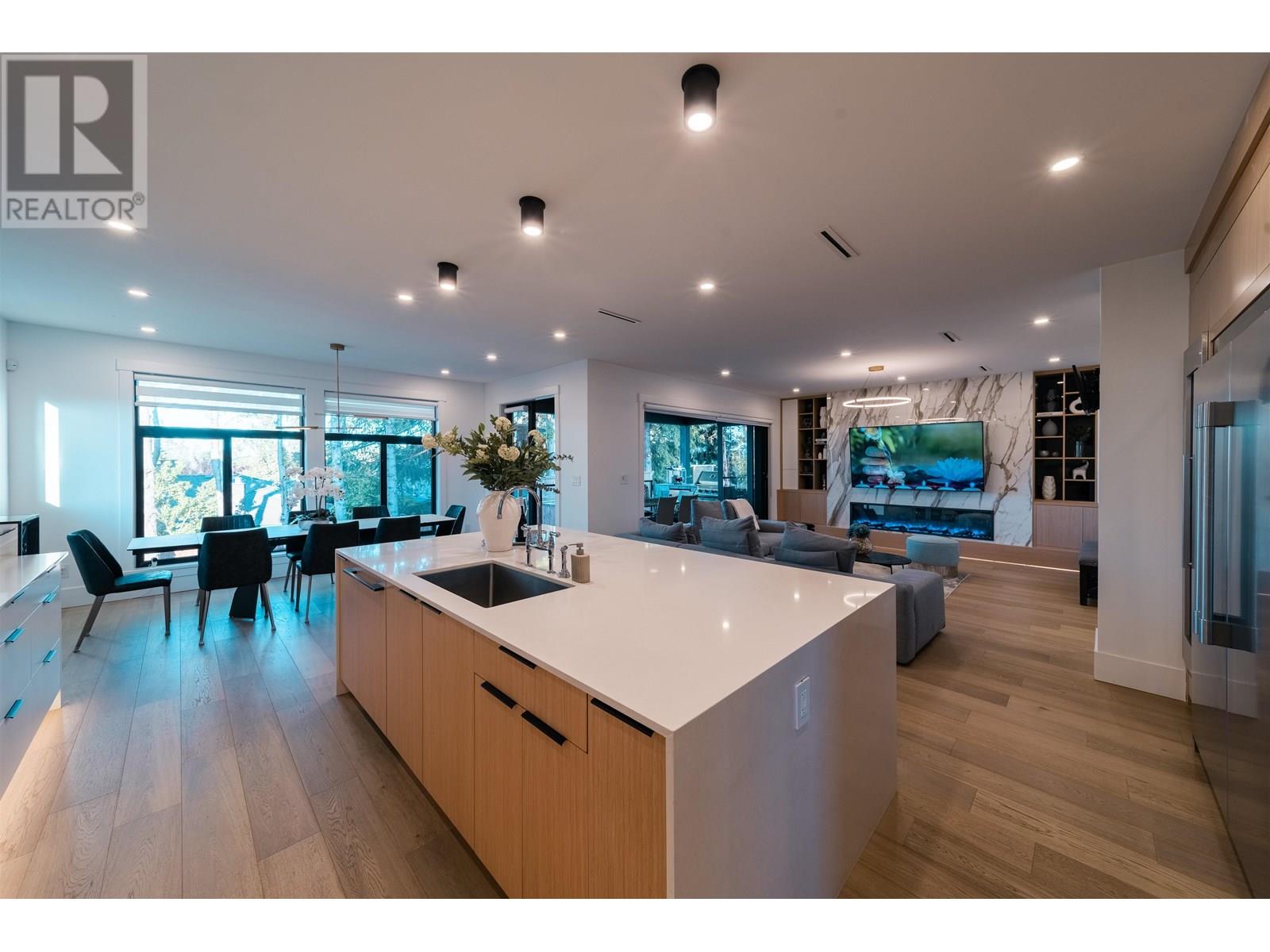 Property at 282 56 STREET image 4