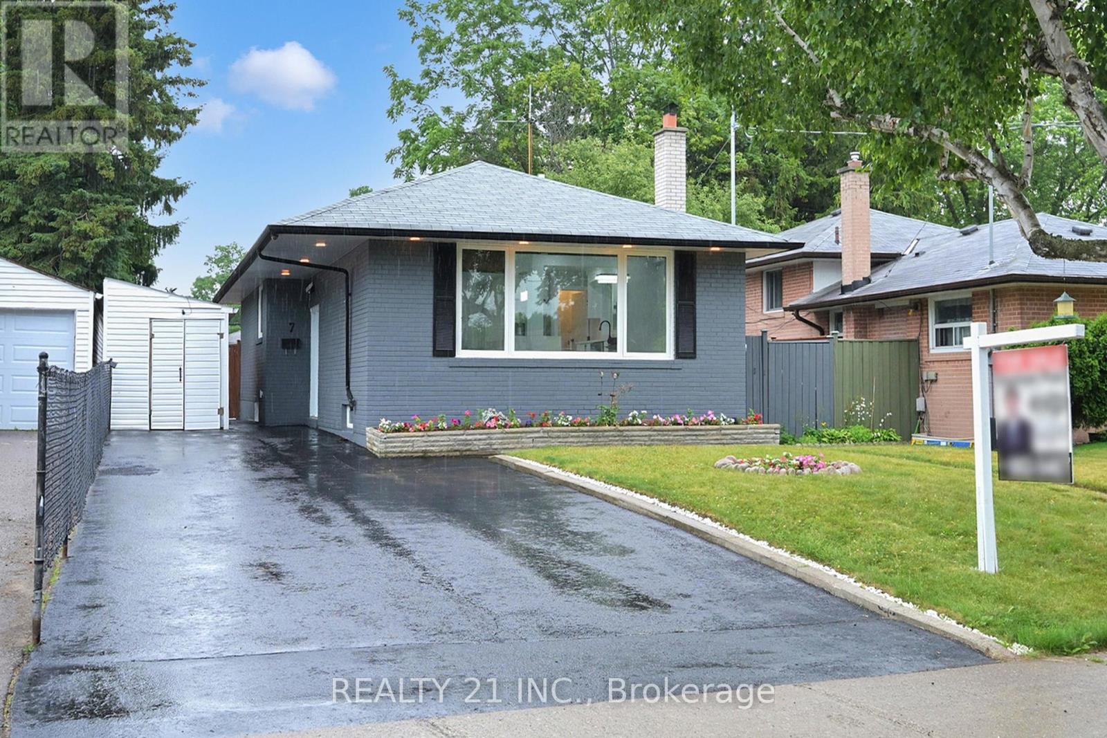 Property at 7 STONEY CREEK DRIVE image 2