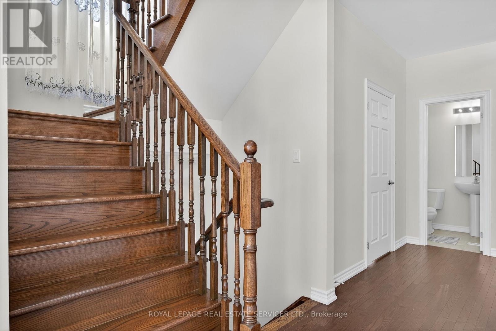 33 Pearl Street, Wasaga Beach, Ontario  L9Z 1J6 - Photo 11 - S12257792