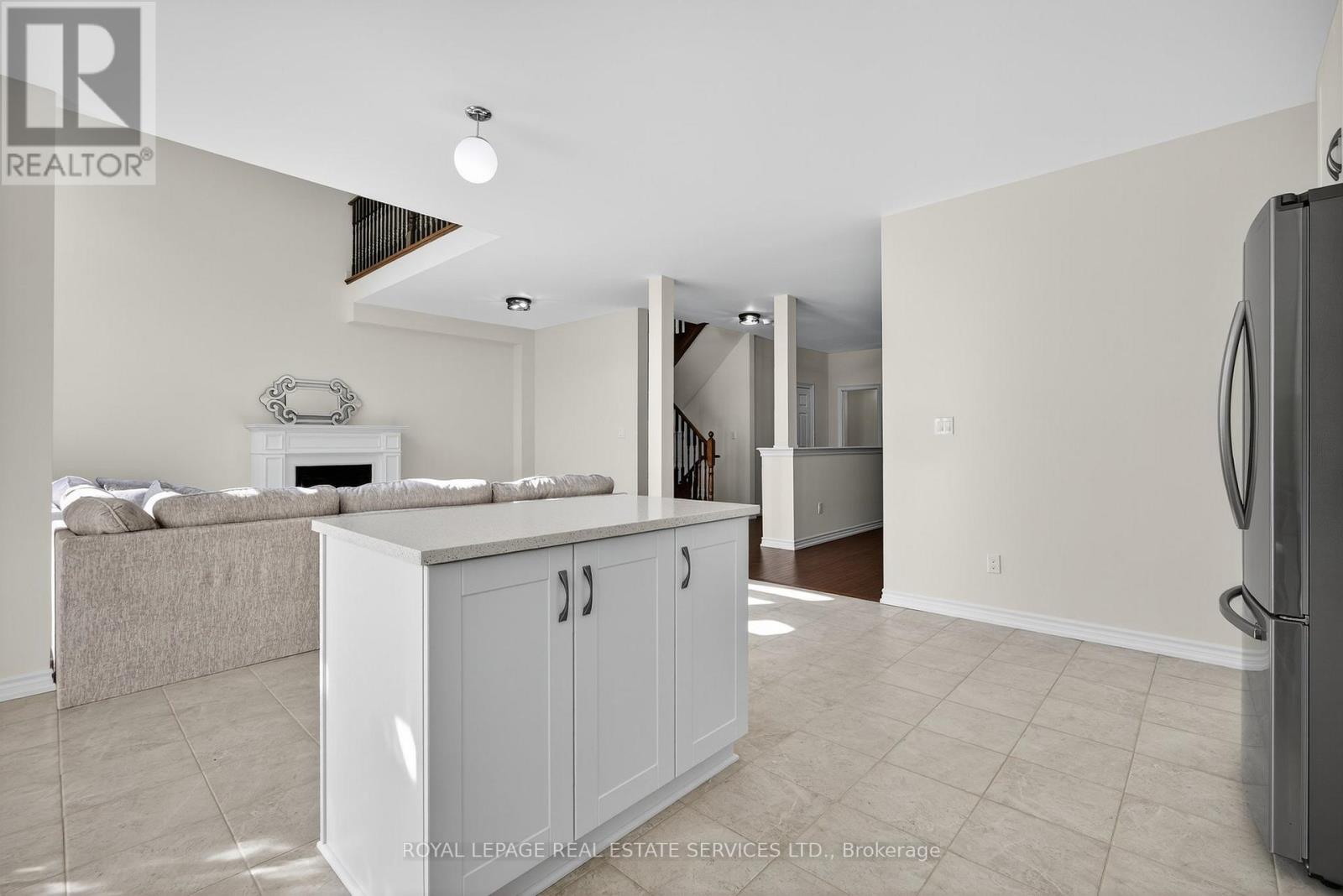 33 Pearl Street, Wasaga Beach, Ontario  L9Z 1J6 - Photo 15 - S12257792