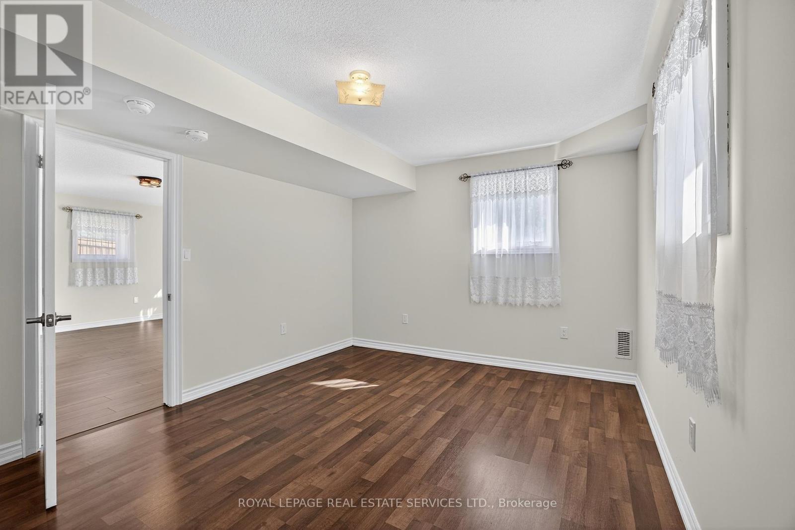 33 Pearl Street, Wasaga Beach, Ontario  L9Z 1J6 - Photo 41 - S12257792