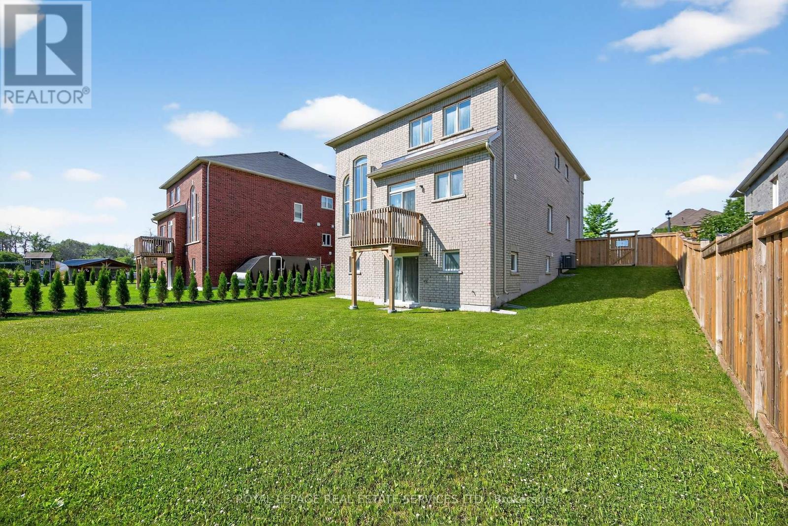 33 Pearl Street, Wasaga Beach, Ontario  L9Z 1J6 - Photo 50 - S12257792