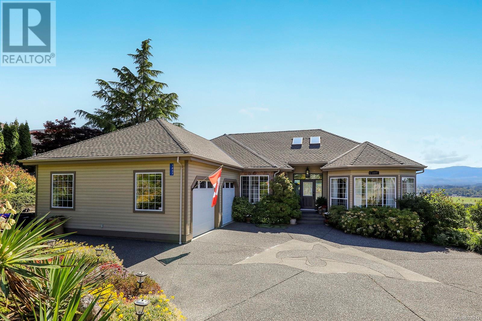 1437 Valley View Dr, Courtenay, British Columbia