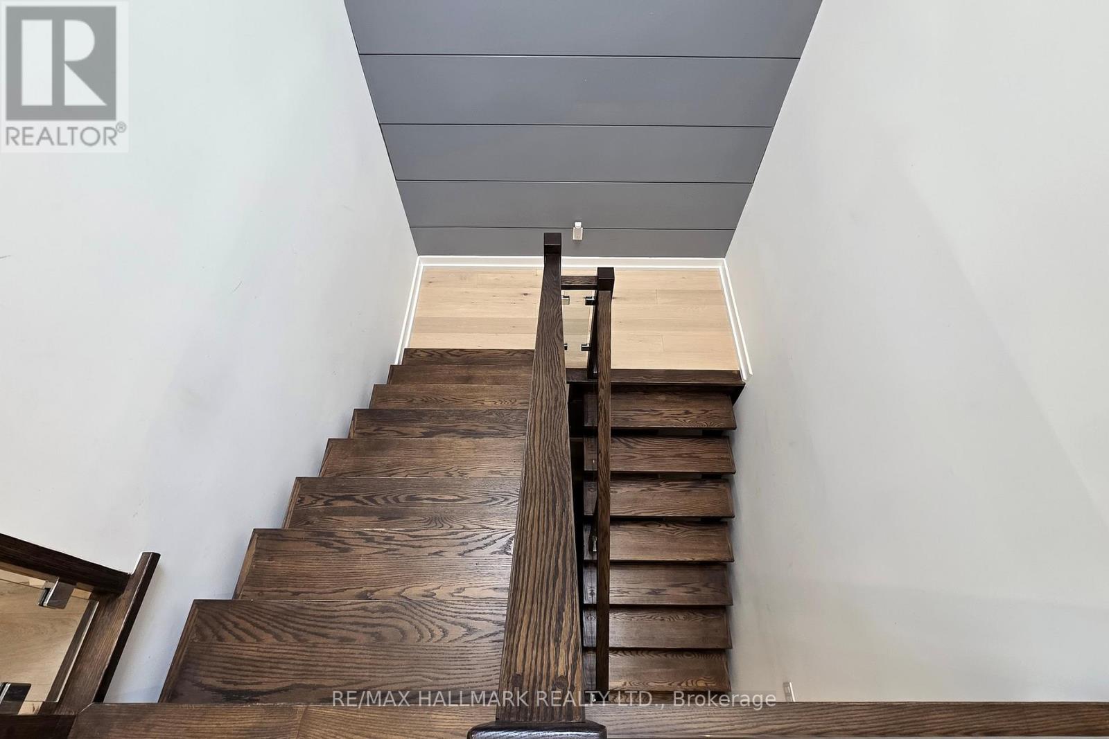 114 Lloyd Manor Road, Toronto, Ontario  M9B 5J9 - Photo 20 - W12257794