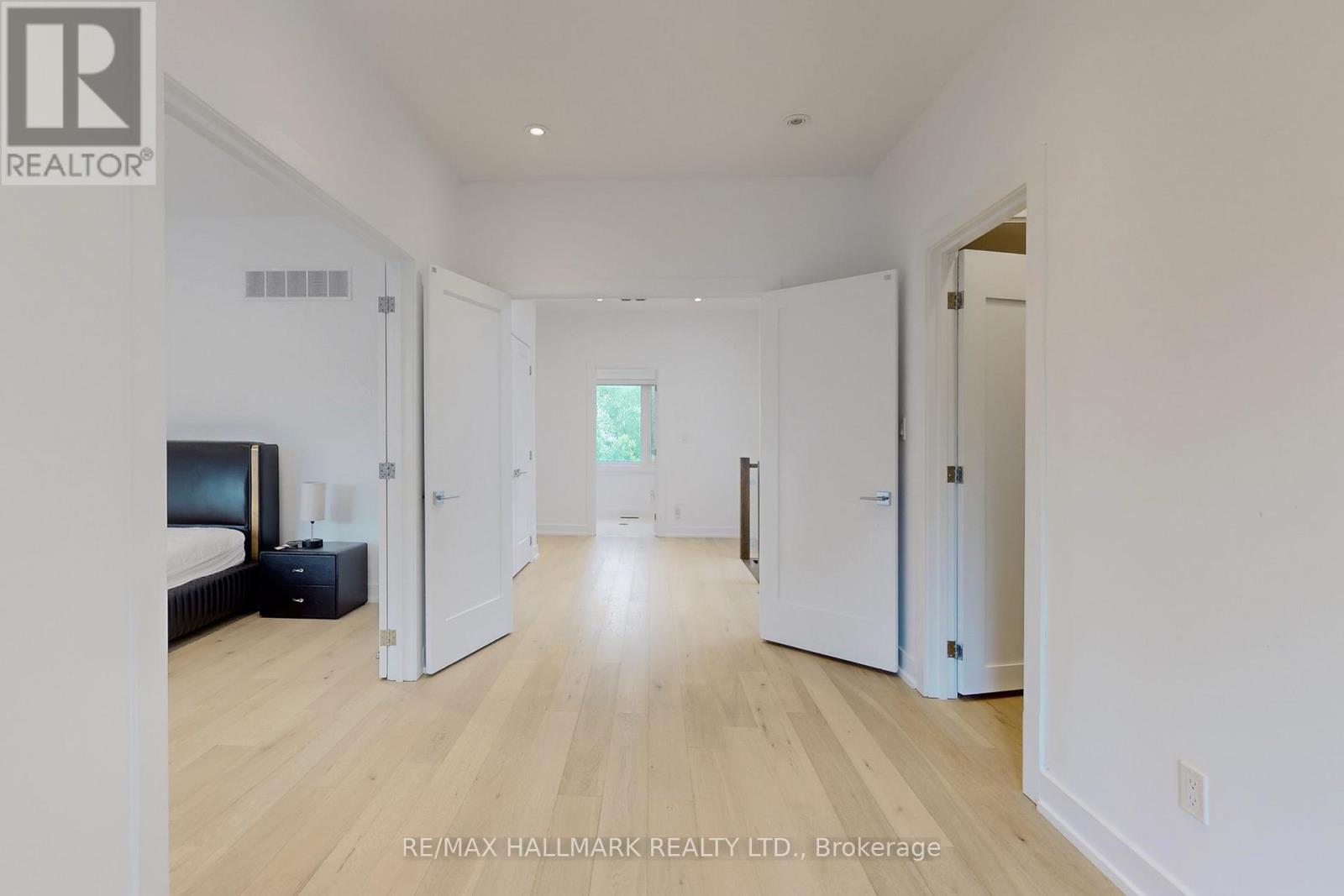 114 Lloyd Manor Road, Toronto, Ontario  M9B 5J9 - Photo 26 - W12257794