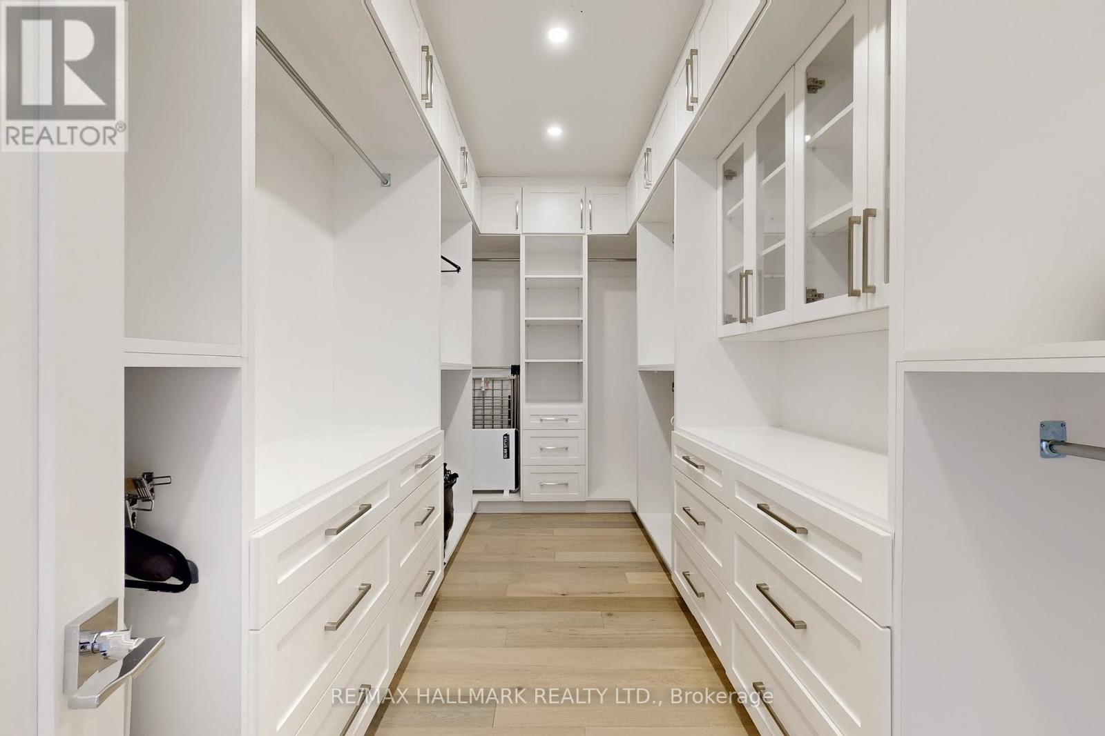 114 Lloyd Manor Road, Toronto, Ontario  M9B 5J9 - Photo 27 - W12257794