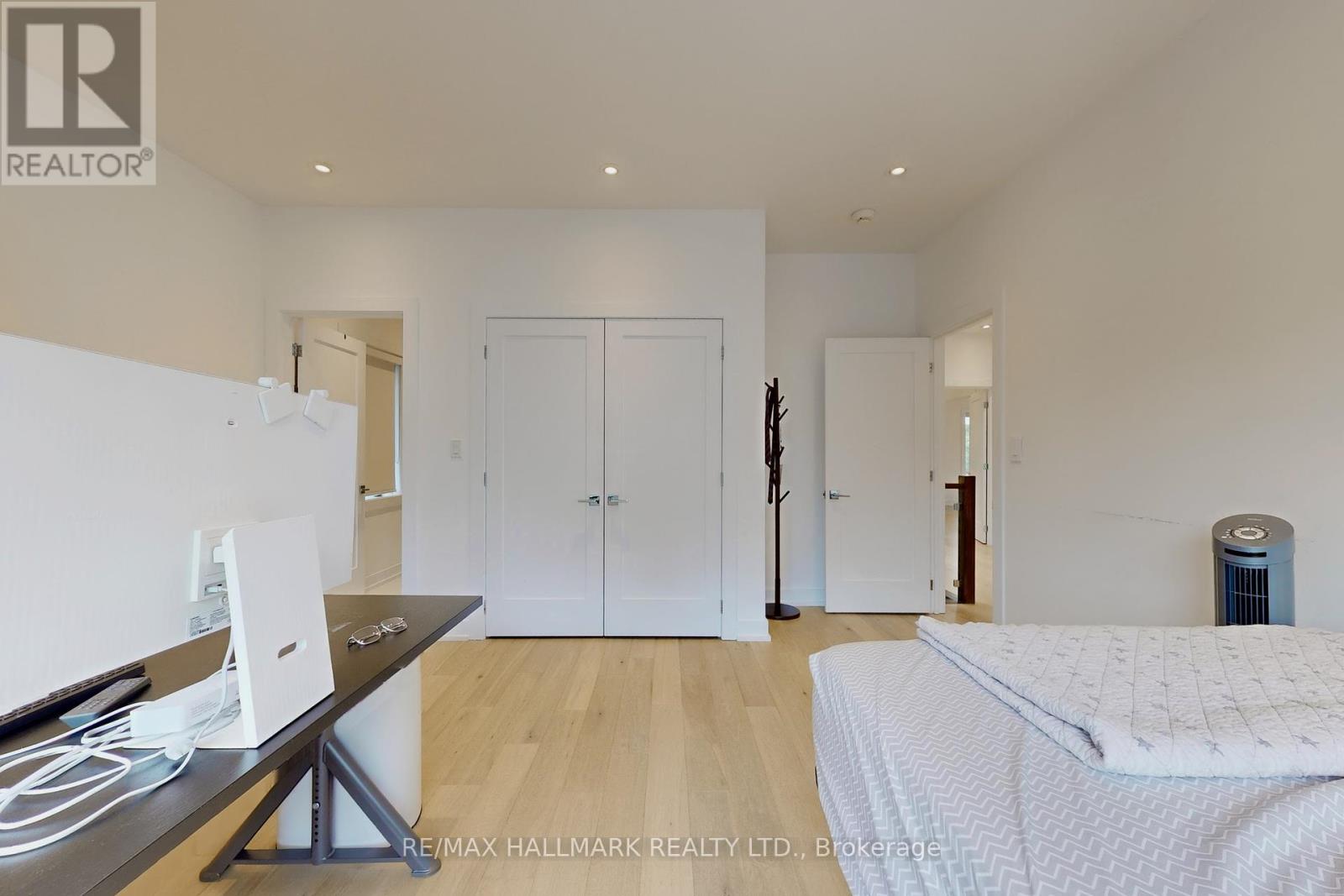 114 Lloyd Manor Road, Toronto, Ontario  M9B 5J9 - Photo 30 - W12257794