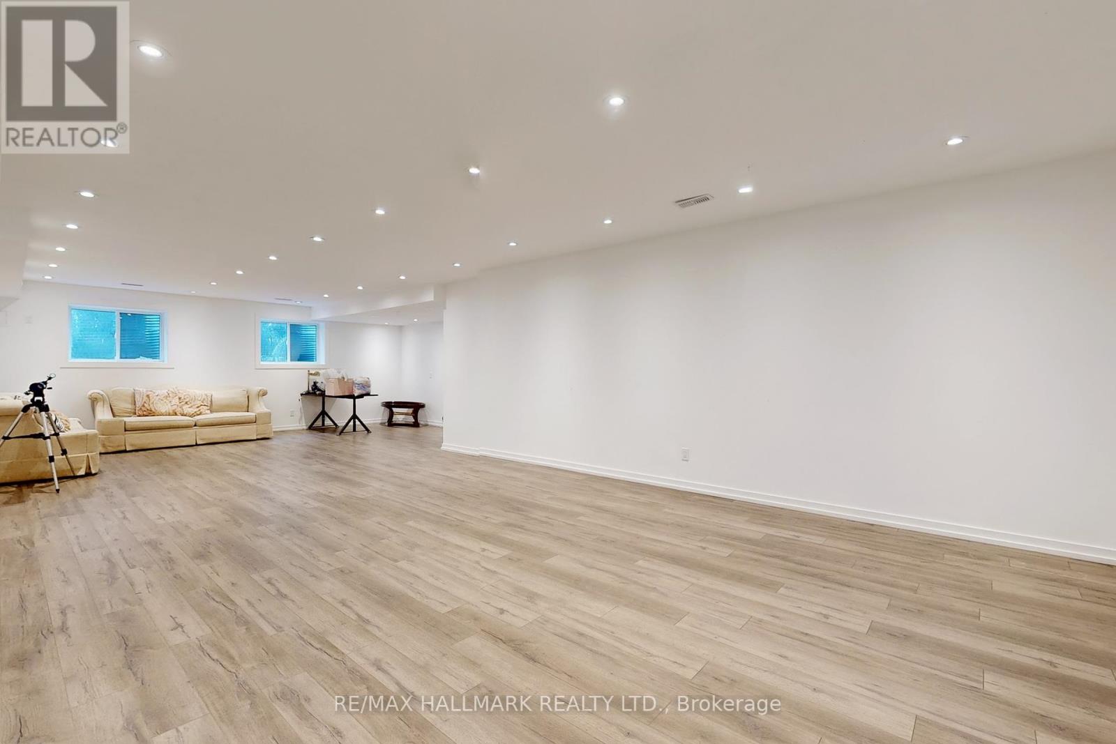 114 Lloyd Manor Road, Toronto, Ontario  M9B 5J9 - Photo 38 - W12257794